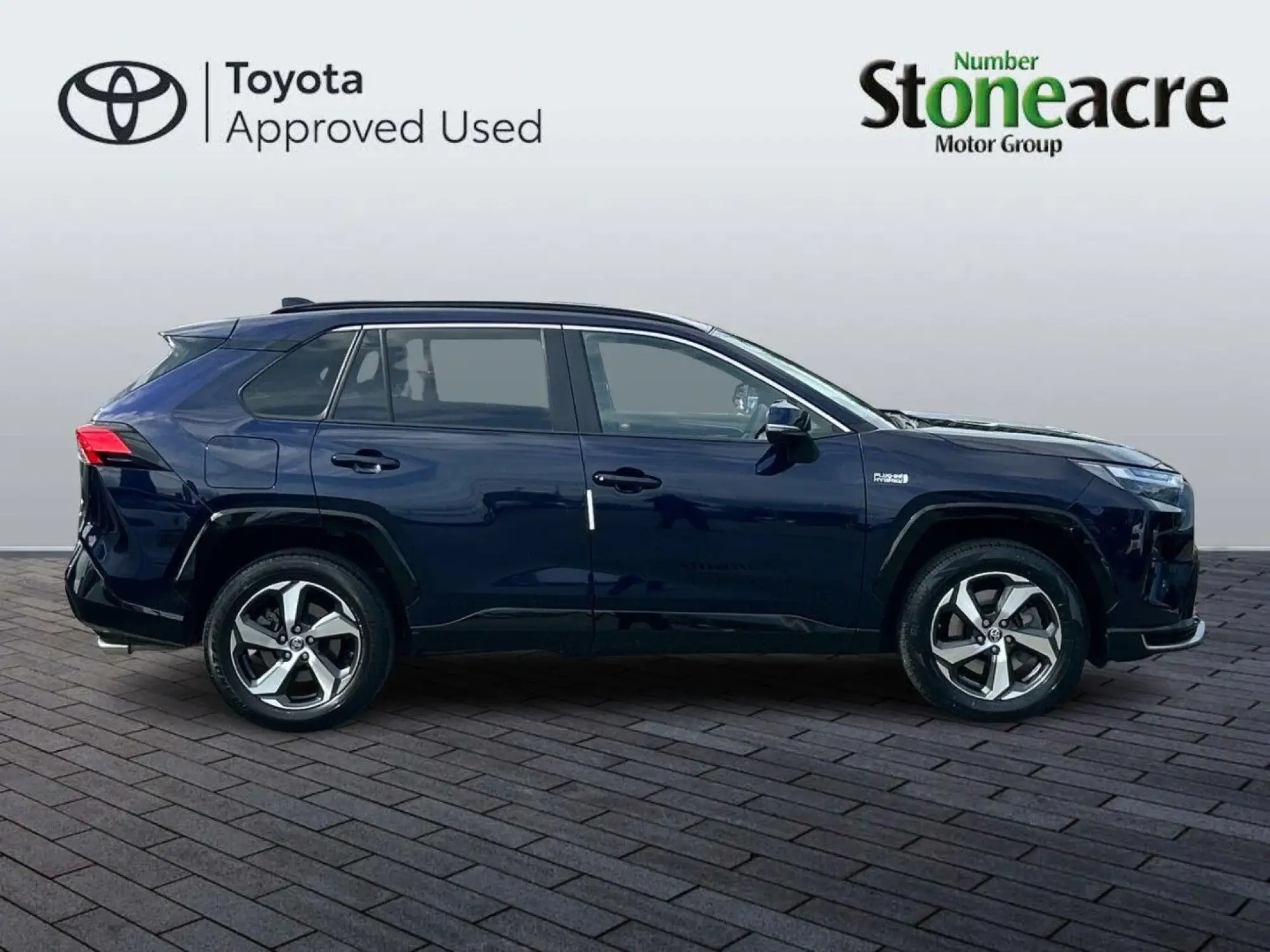 Toyota RAV4 Plug-in Hybrid Image 2