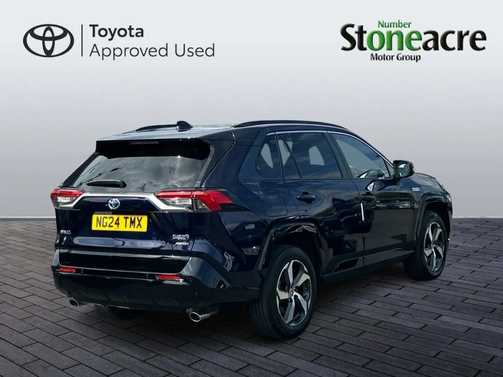 Toyota RAV4 Plug-in Hybrid Image 3