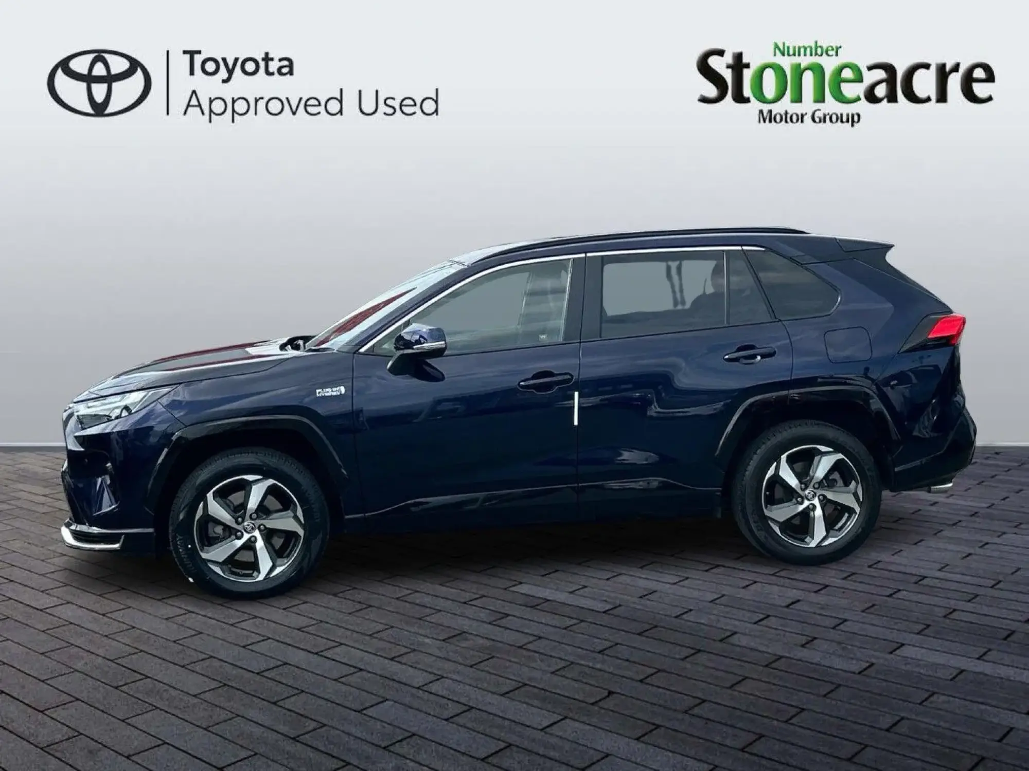 Toyota RAV4 Plug-in Hybrid Image 6