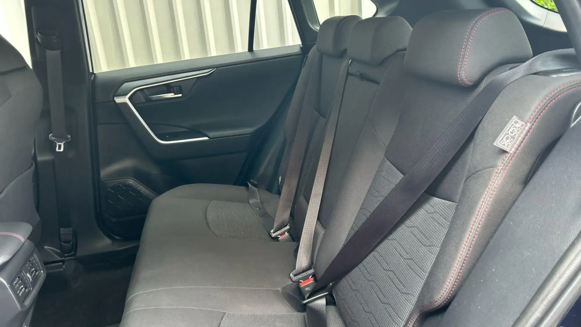 Toyota RAV4 Plug-in Hybrid Image 15