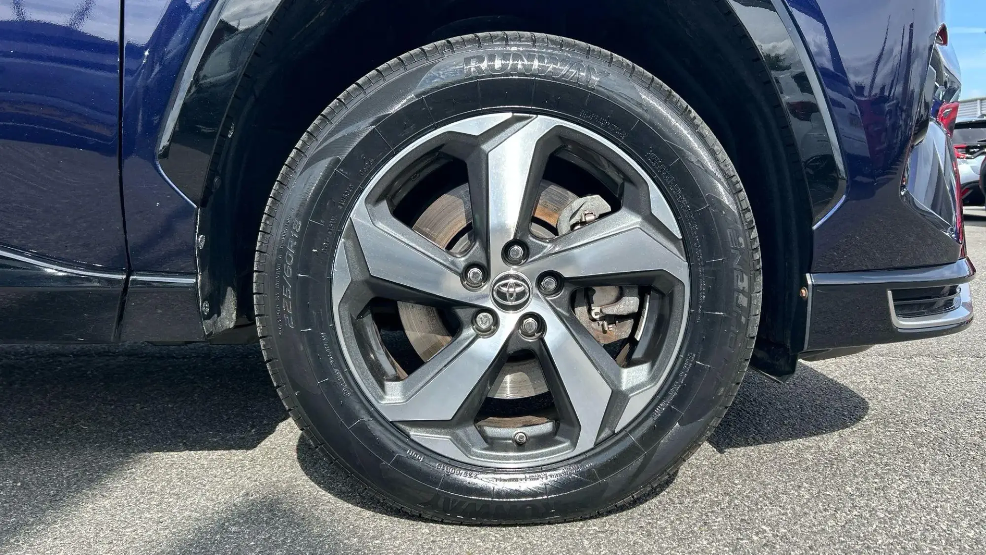 Toyota RAV4 Plug-in Hybrid Image 17