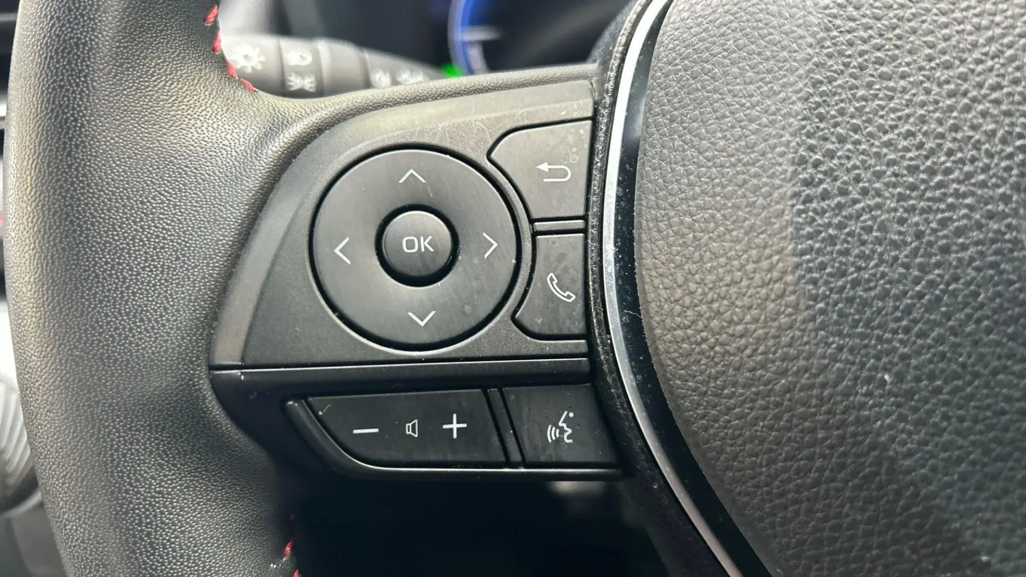 Toyota RAV4 Plug-in Hybrid Image 30