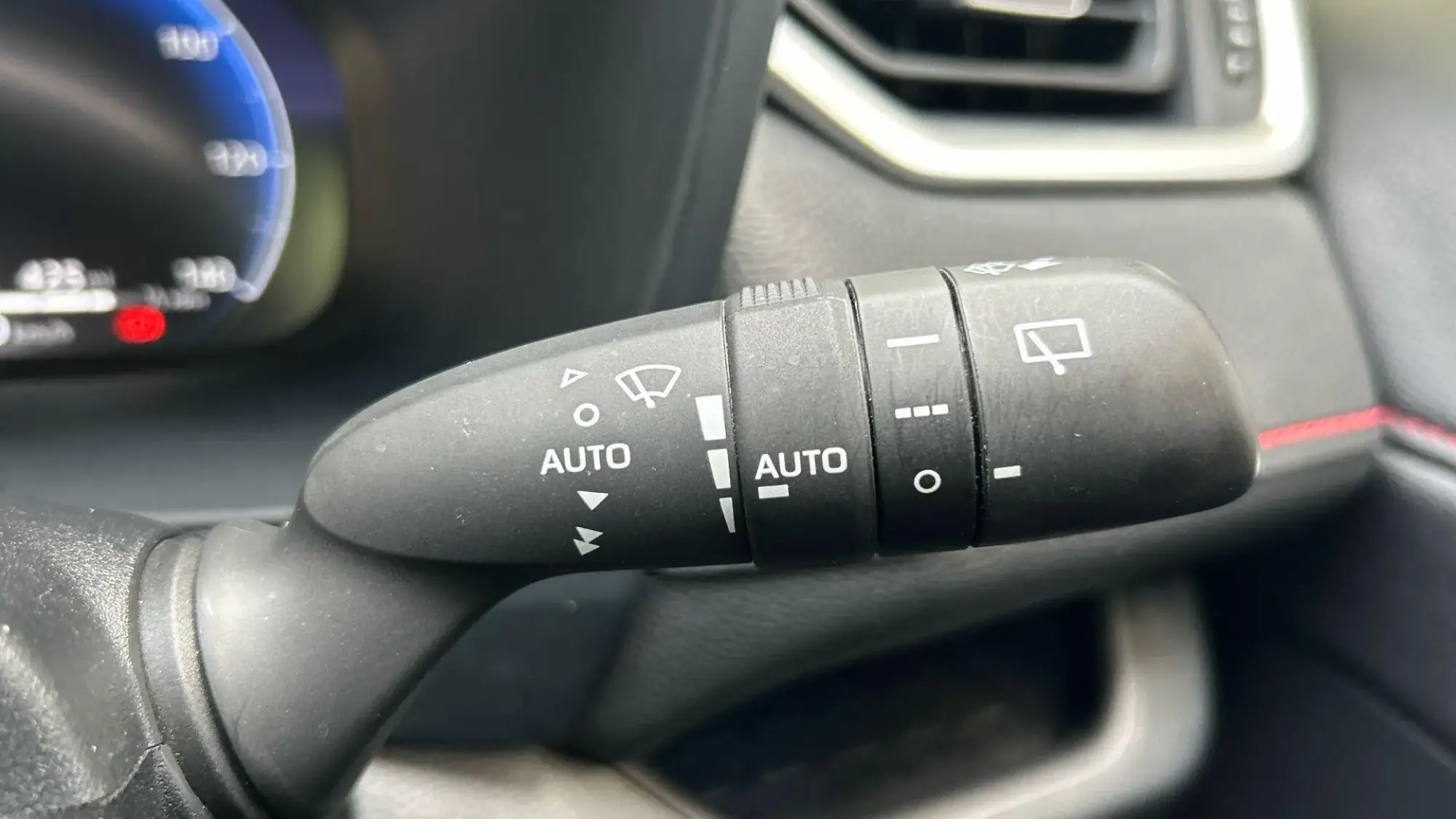 Toyota RAV4 Plug-in Hybrid Image 32