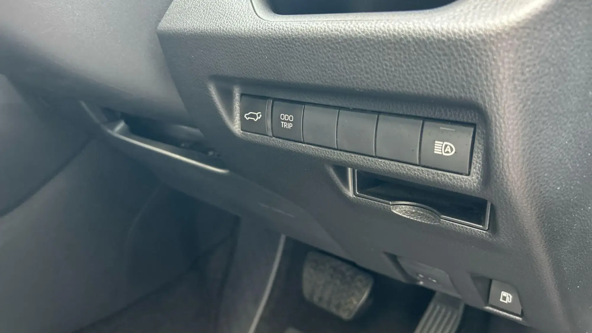 Toyota RAV4 Plug-in Hybrid Image 34