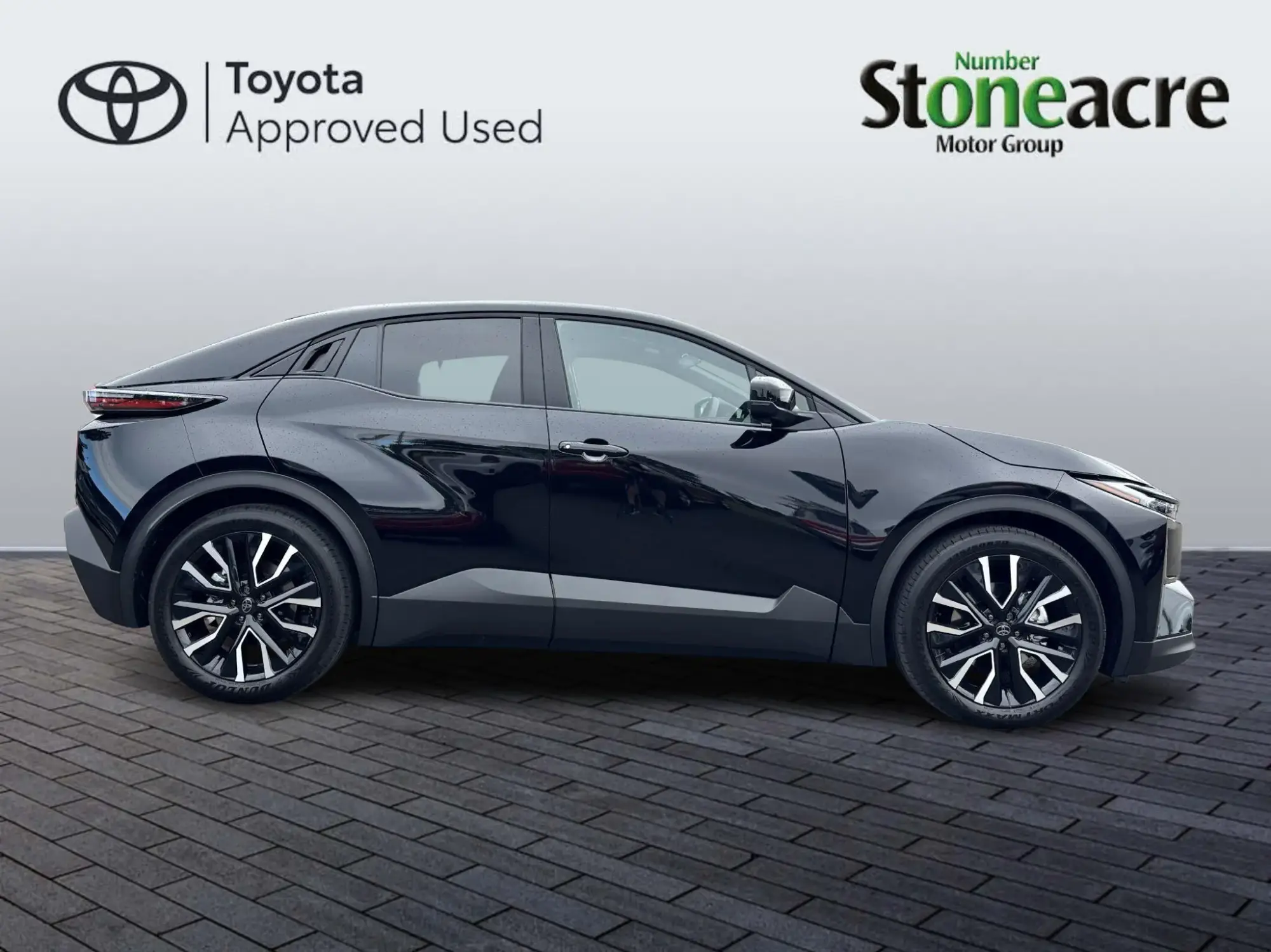 Toyota C-HR+ 77kWh Design Auto 5dr NY26BNN Image 2