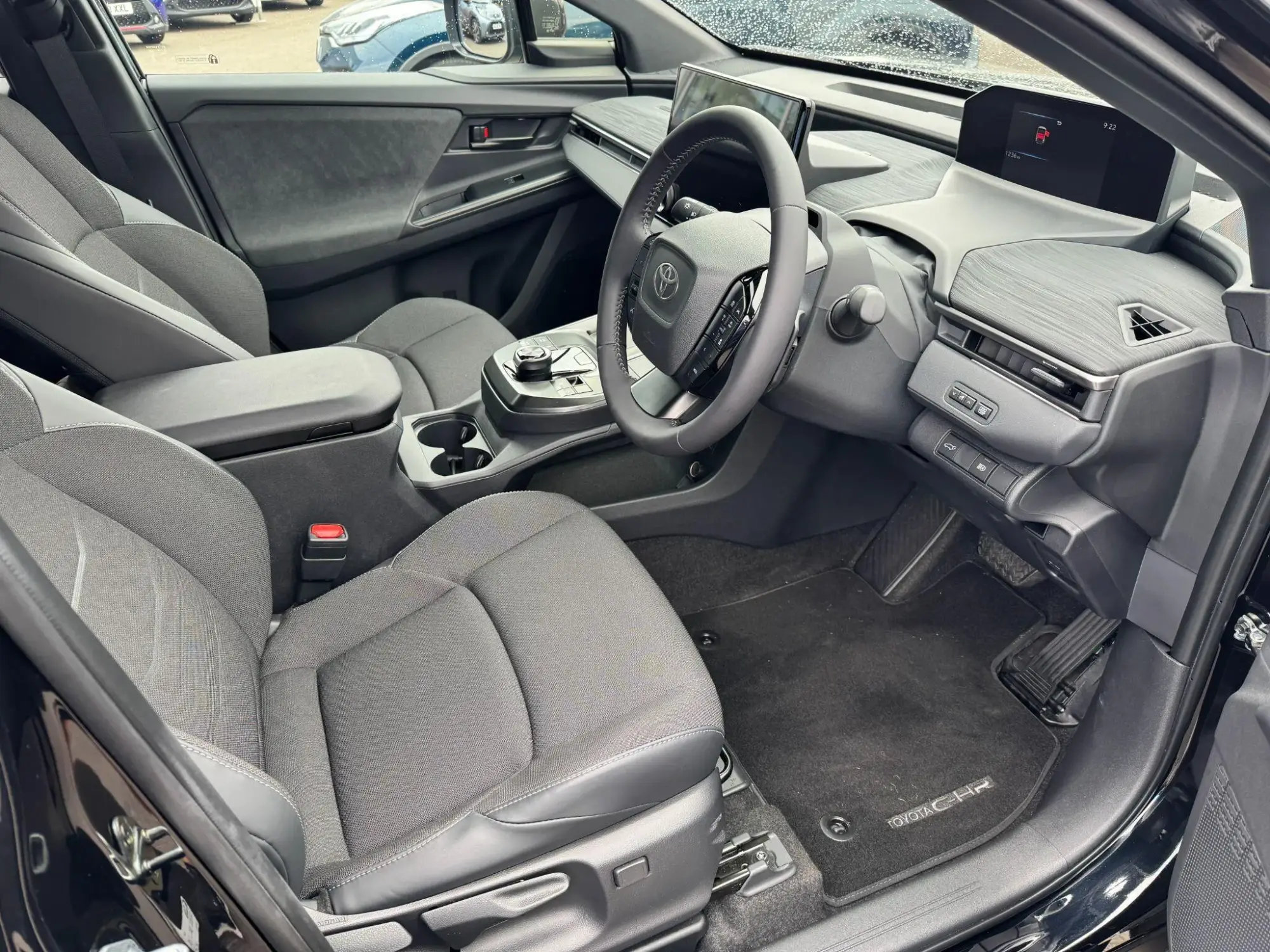 Toyota C-HR+ Image 11 Toyota C-HR+ Image 11
