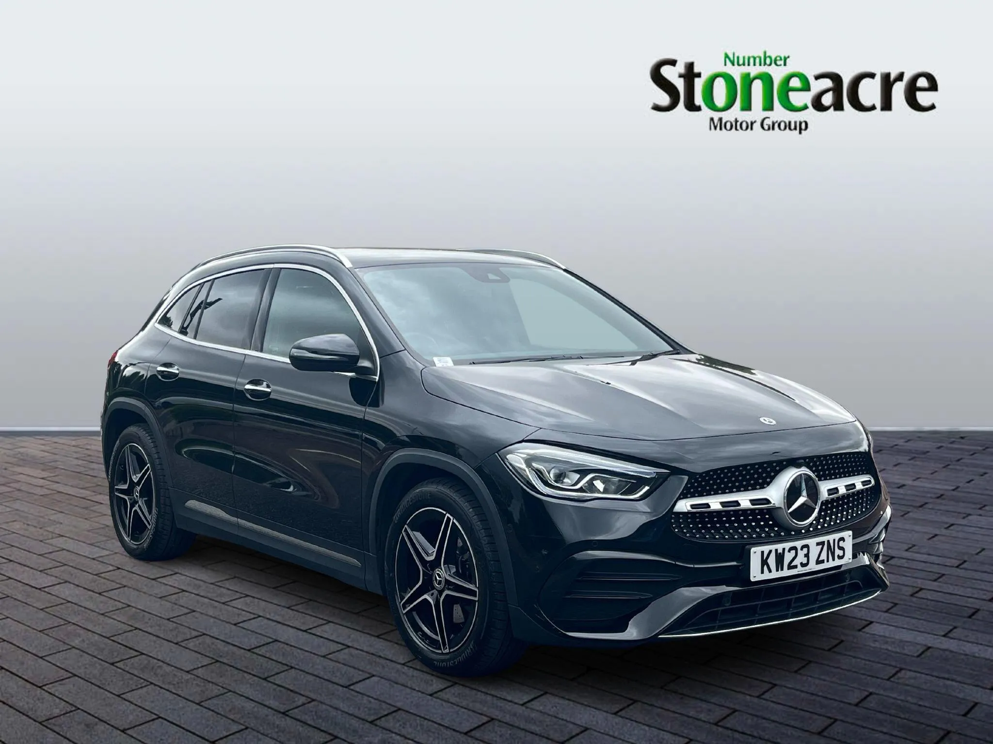 Mercedes-Benz GLA listing photo