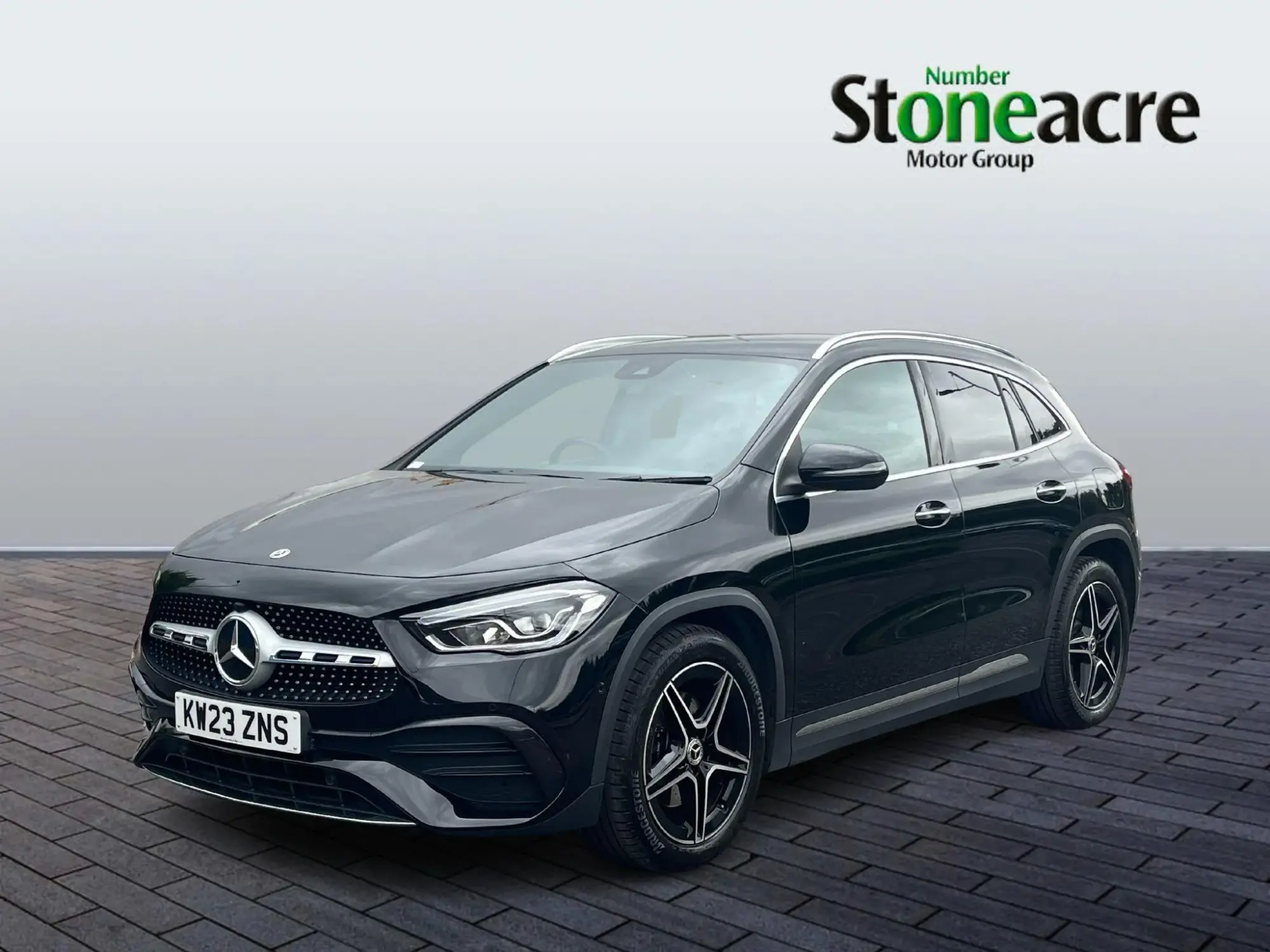 Mercedes-Benz GLA 2.0 GLA220d AMG Line (Premium) 8G-DCT 4MATIC Euro 6 (s/s) 5dr KW23ZNS Image 3