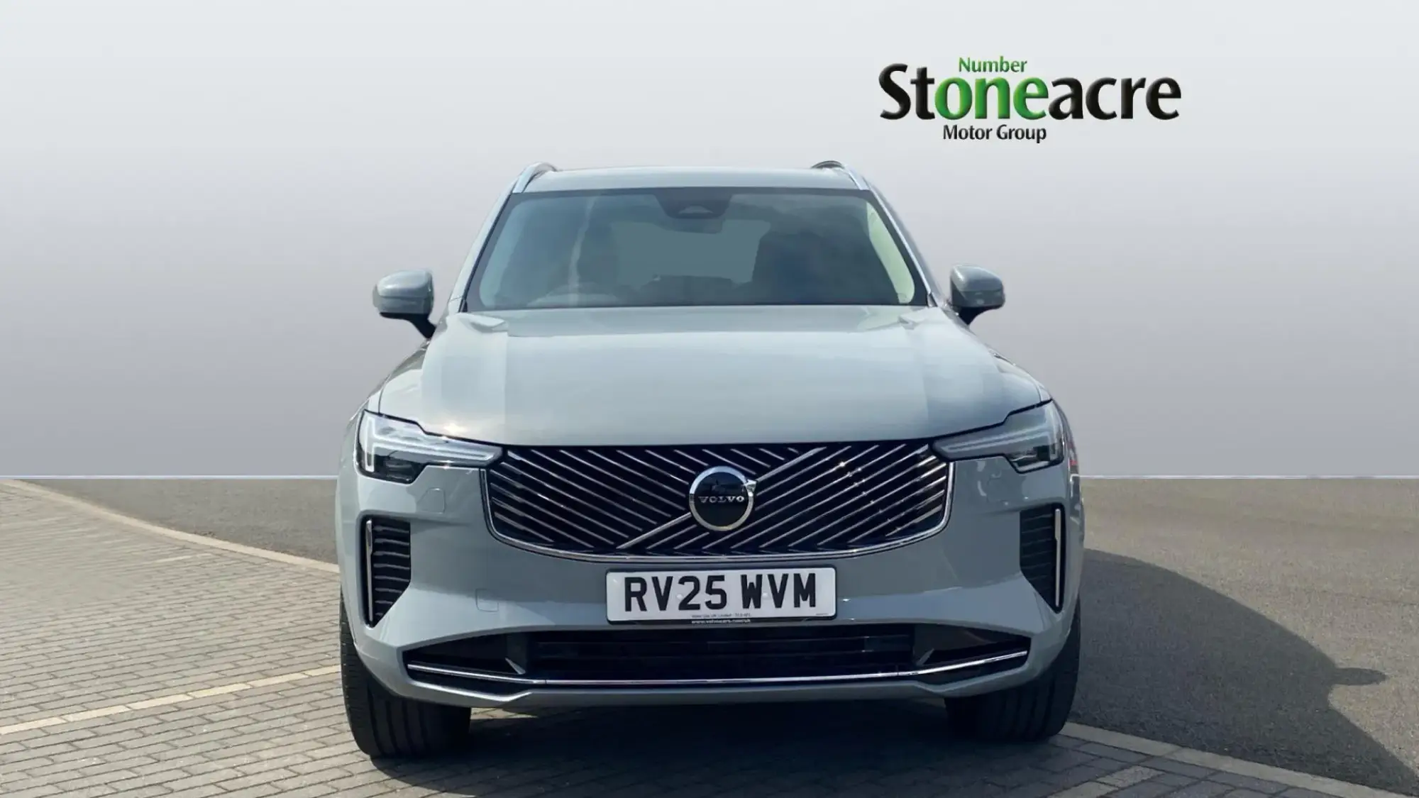 Volvo XC90 2.0 B5 MHEV Core Auto 4WD Euro 6 (s/s) 5dr RV25WVM Image 2