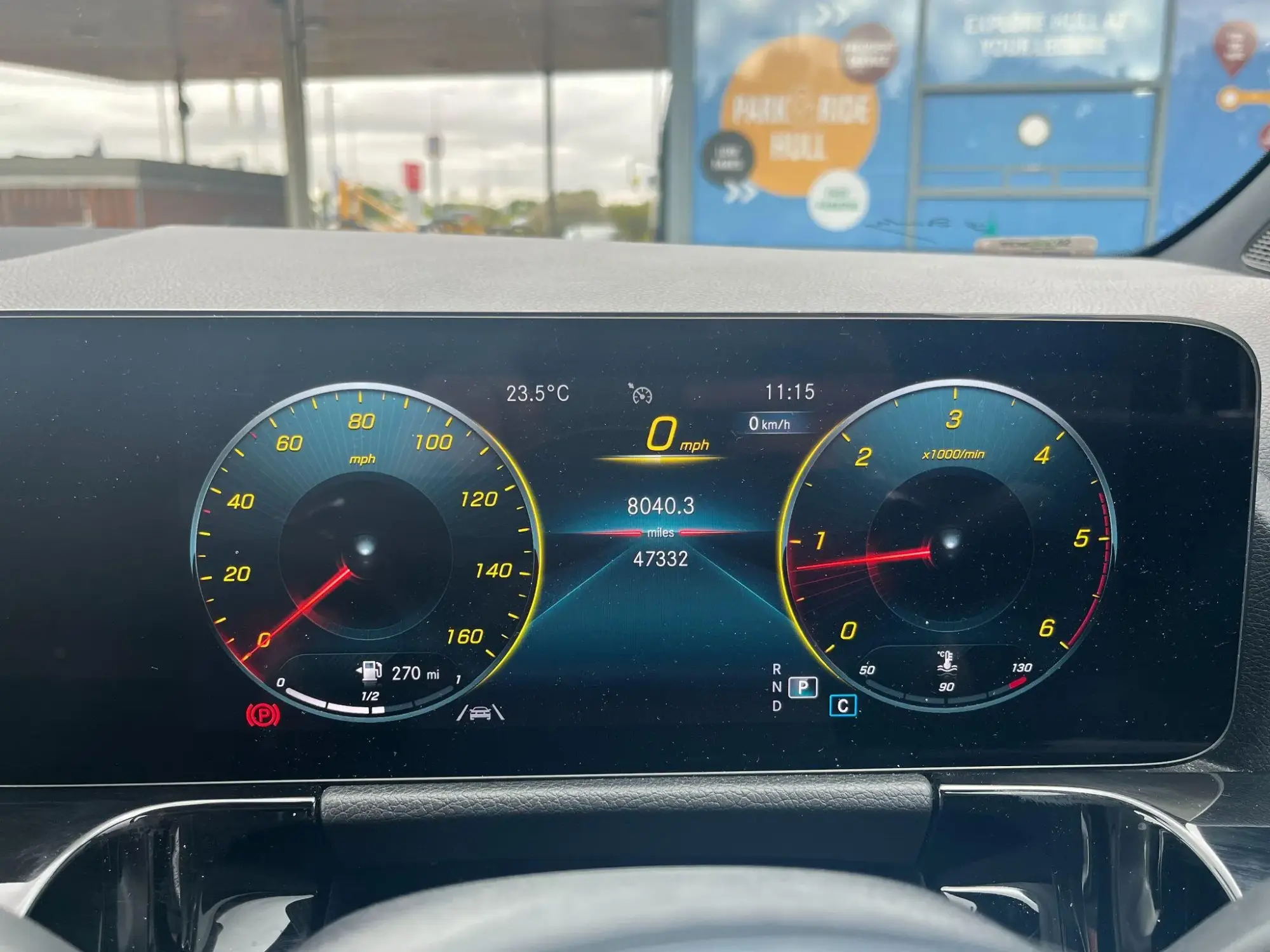 Mercedes-Benz GLA Image 24 Mercedes-Benz GLA Image 24