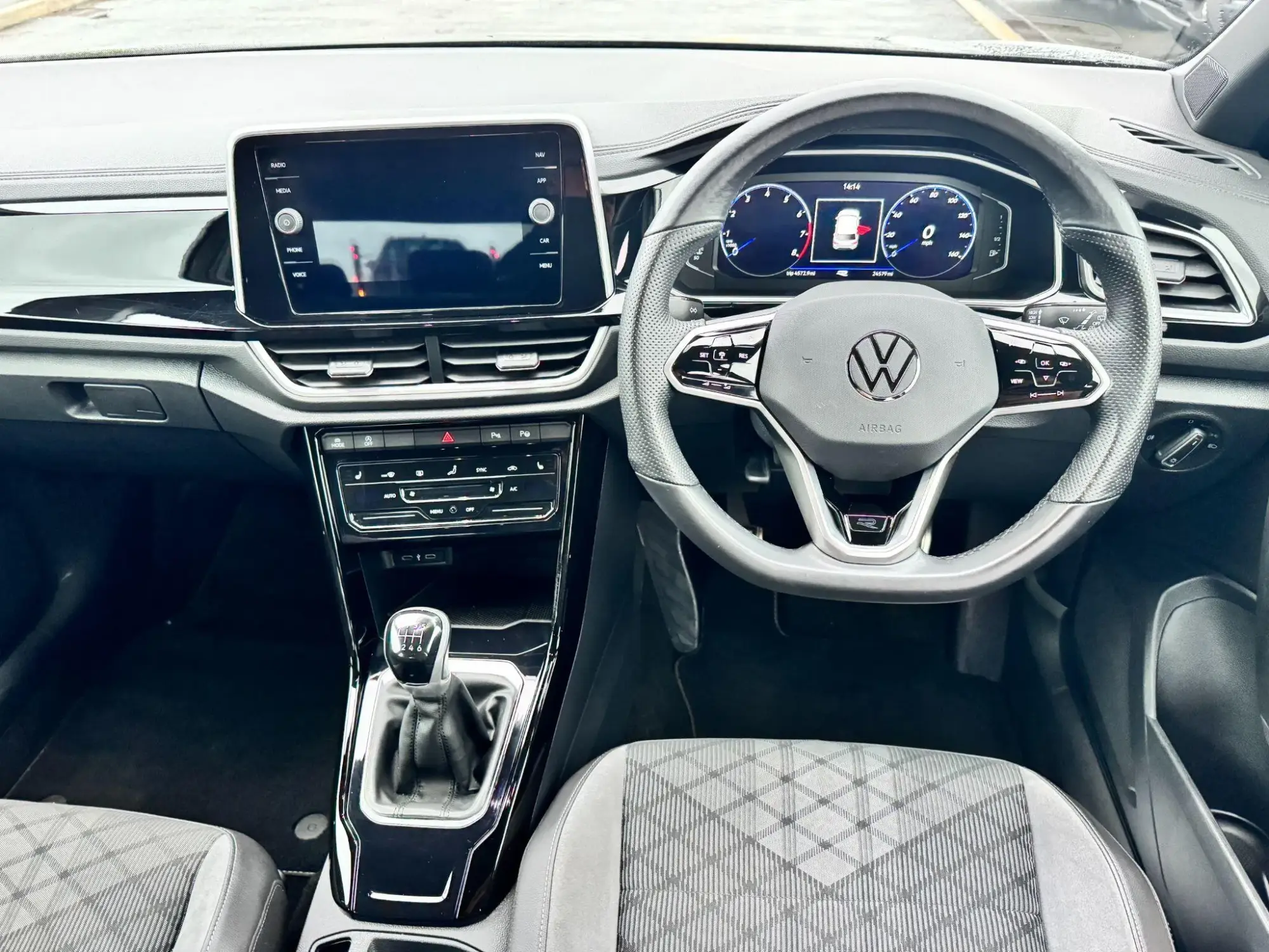 Volkswagen T-Roc Image 15