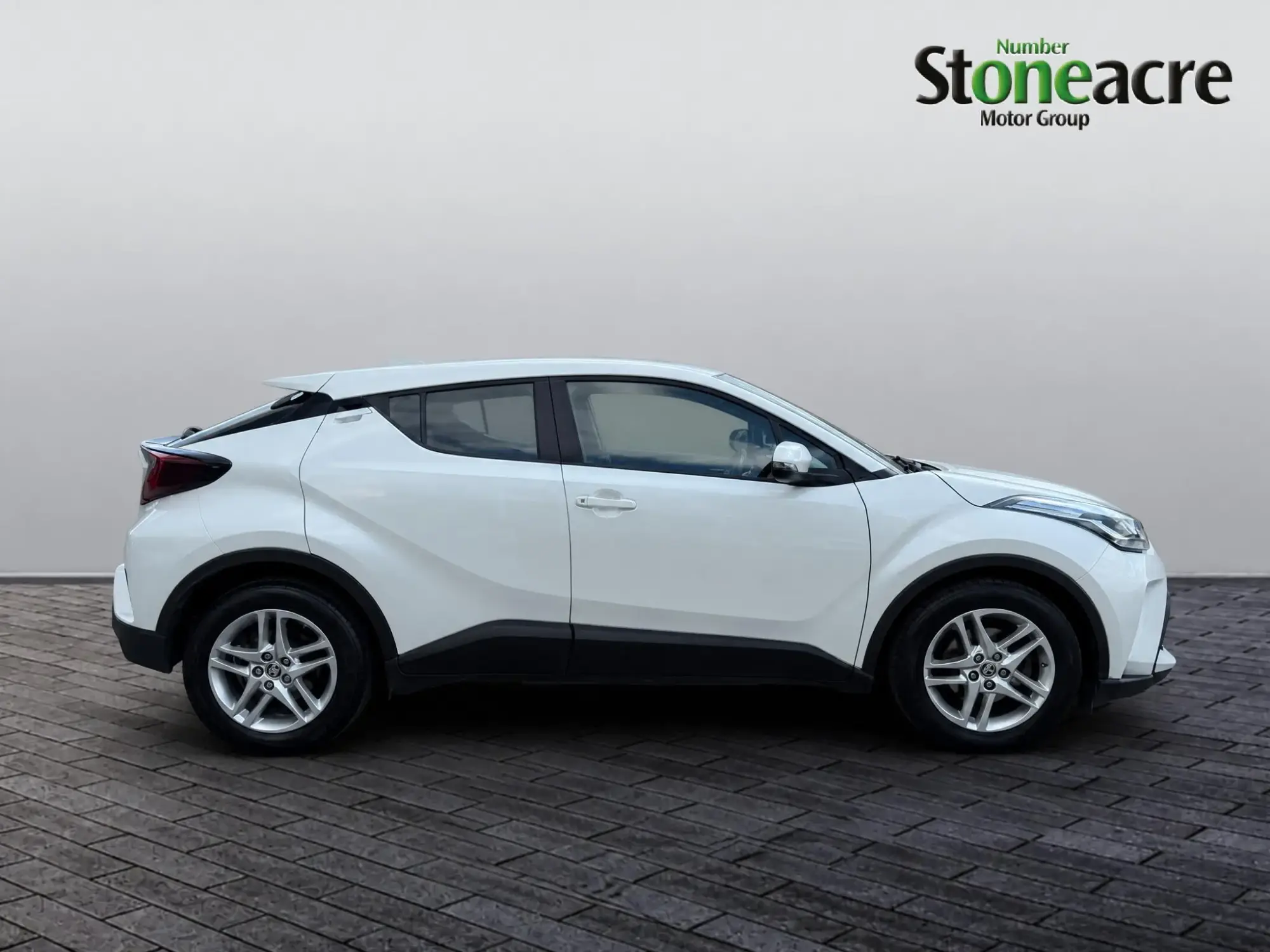 Toyota C-HR Self-Charging Hybrid 1.8 VVT-h Icon CVT Euro 6 (s/s) 5dr YE23BUO Image 2