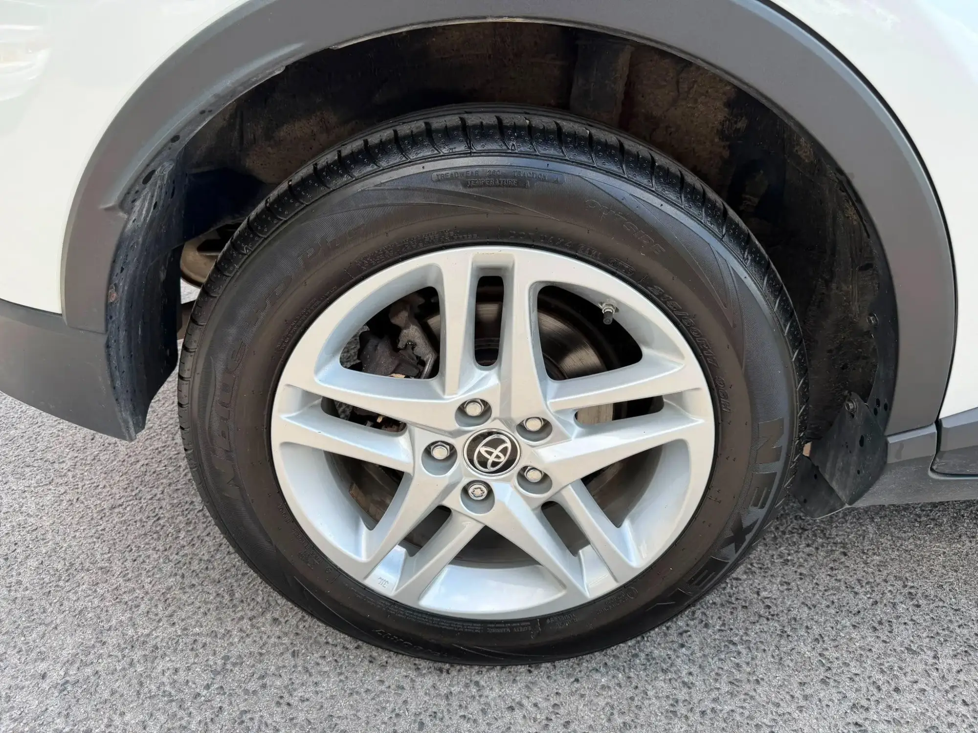 Toyota C-HR Self-Charging Hybrid Image 9 Toyota C-HR Self-Charging Hybrid Image 9