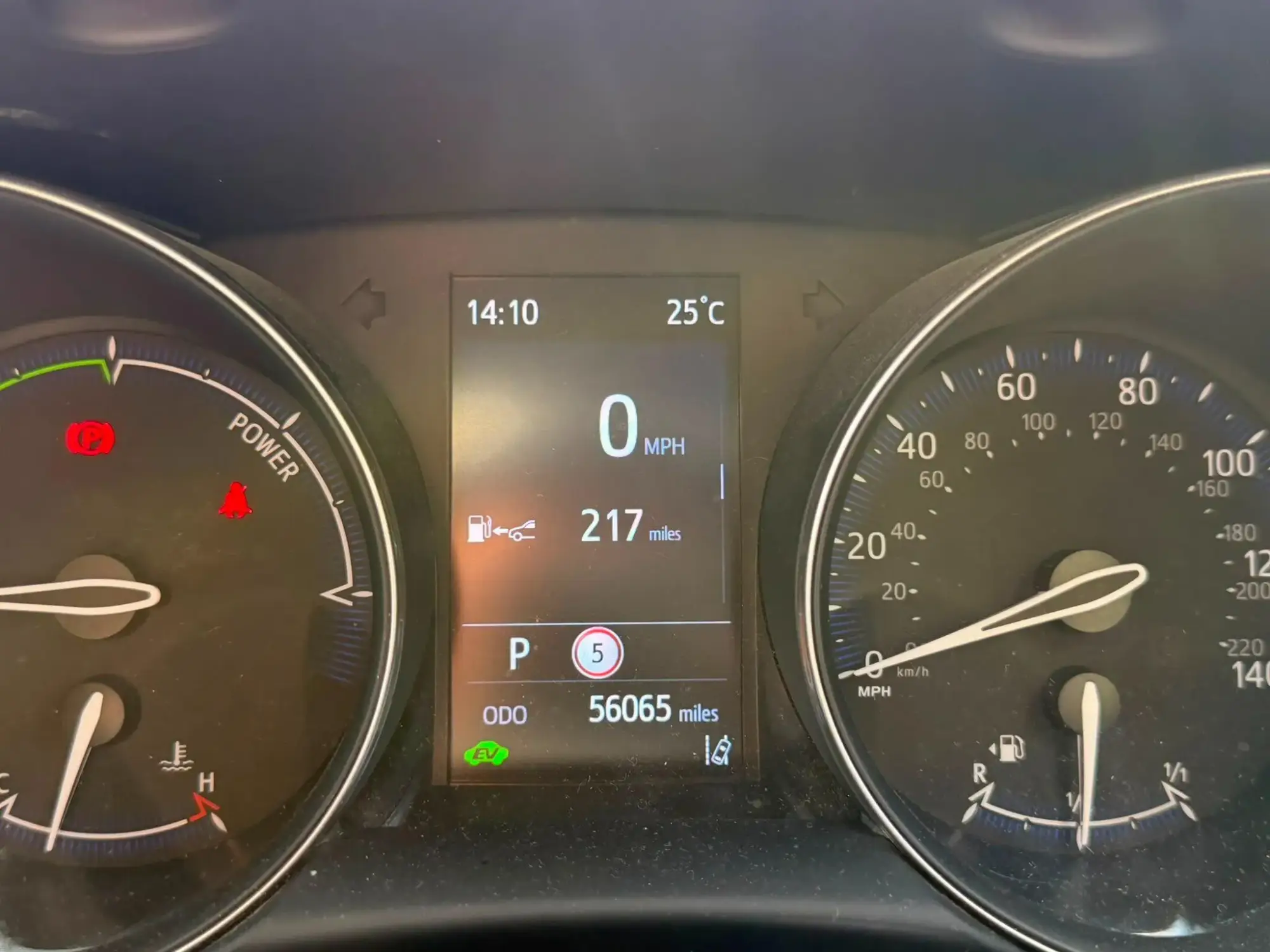 Toyota C-HR Self-Charging Hybrid Image 20 Toyota C-HR Self-Charging Hybrid Image 20