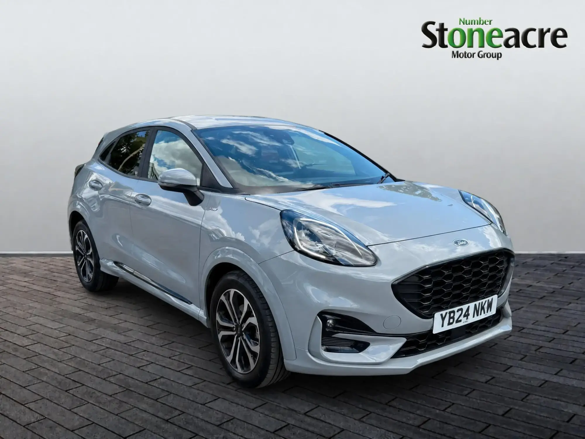 Ford Puma 1.0 EcoBoost Hybrid mHEV ST-Line 5dr YB24NKM Image 1
