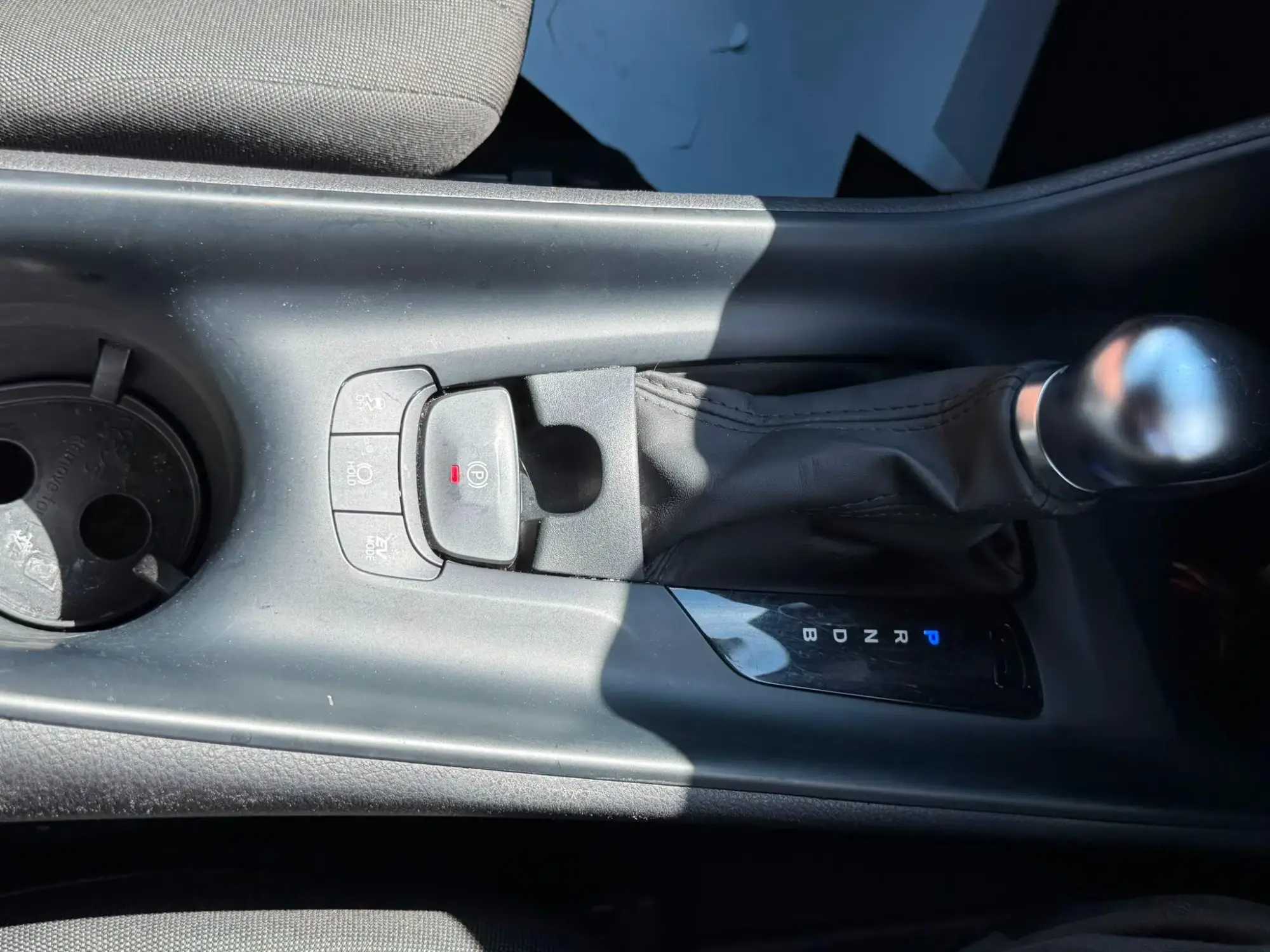 Toyota C-HR Self-Charging Hybrid Image 23 Toyota C-HR Self-Charging Hybrid Image 23