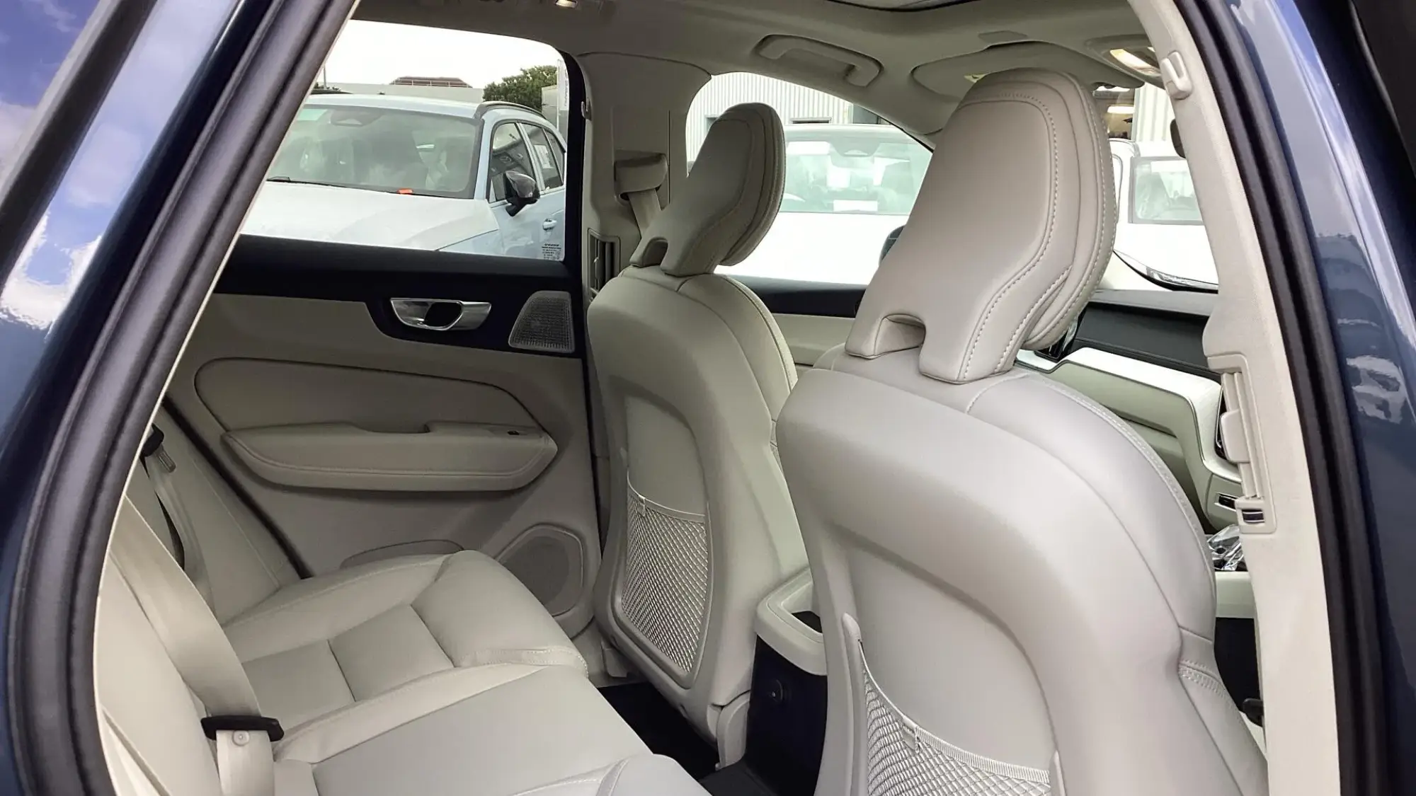 Volvo XC60 Image 6