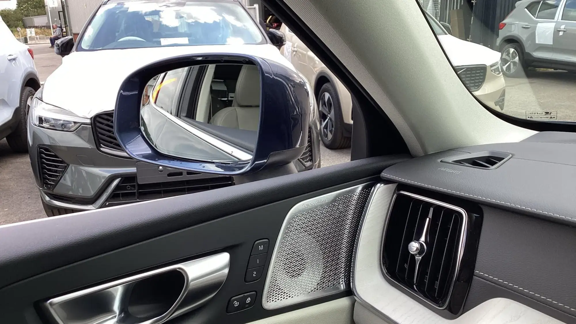 Volvo XC60 Image 26