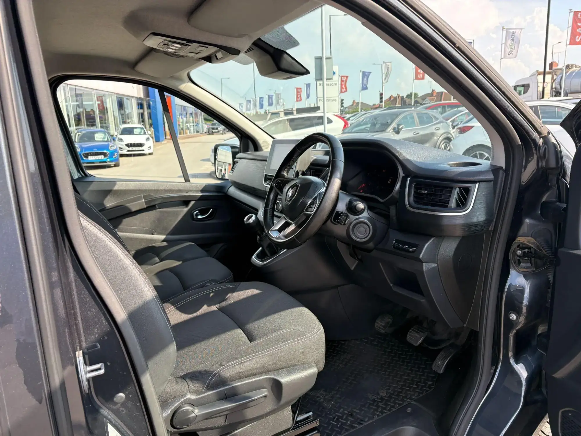 Renault Trafic Image 9 Renault Trafic Image 9