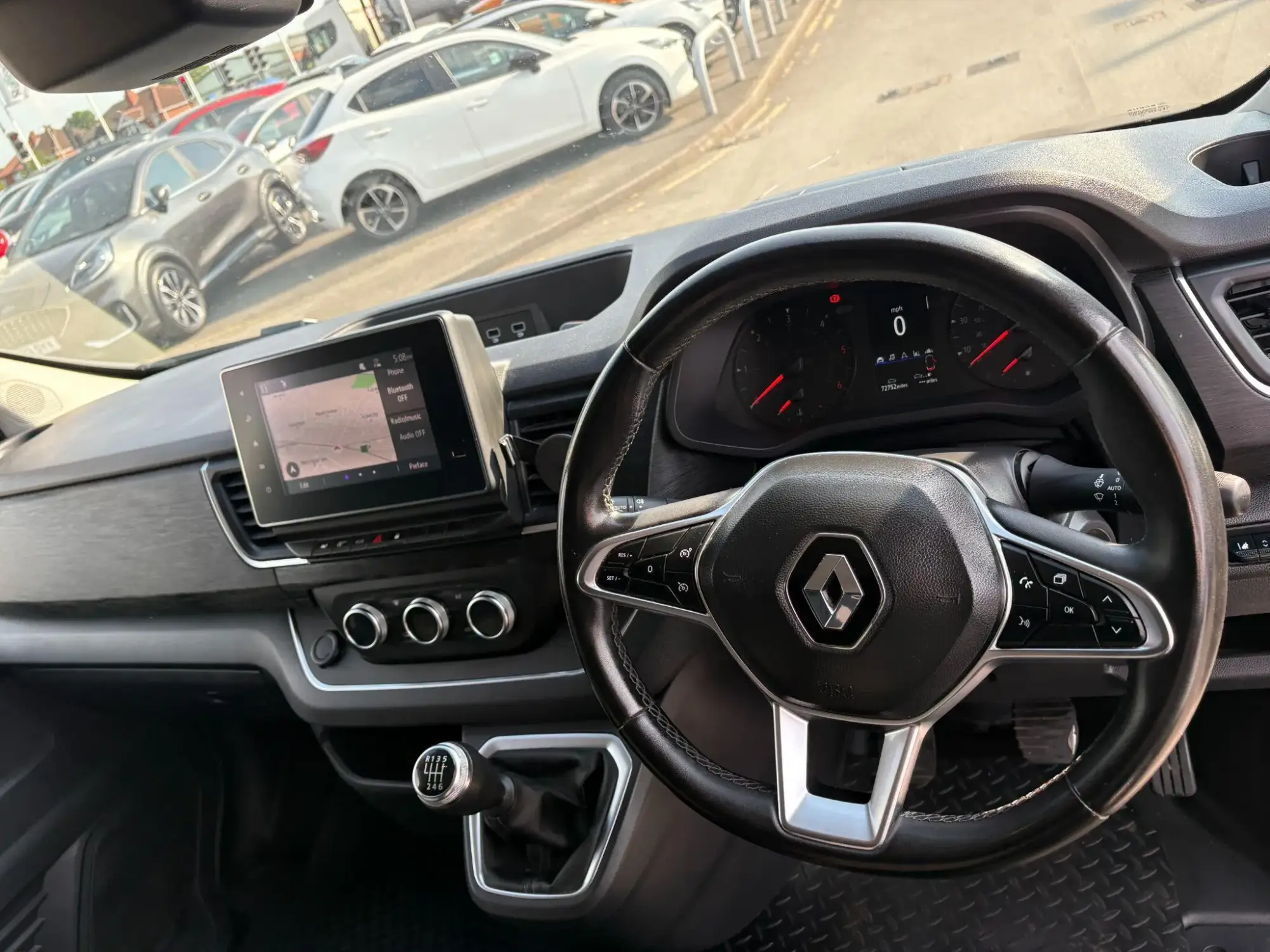 Renault Trafic Image 16 Renault Trafic Image 16