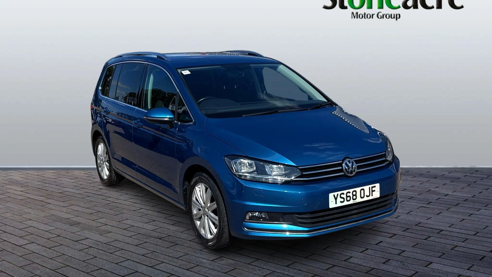 Volkswagen Touran dealer public-web source image