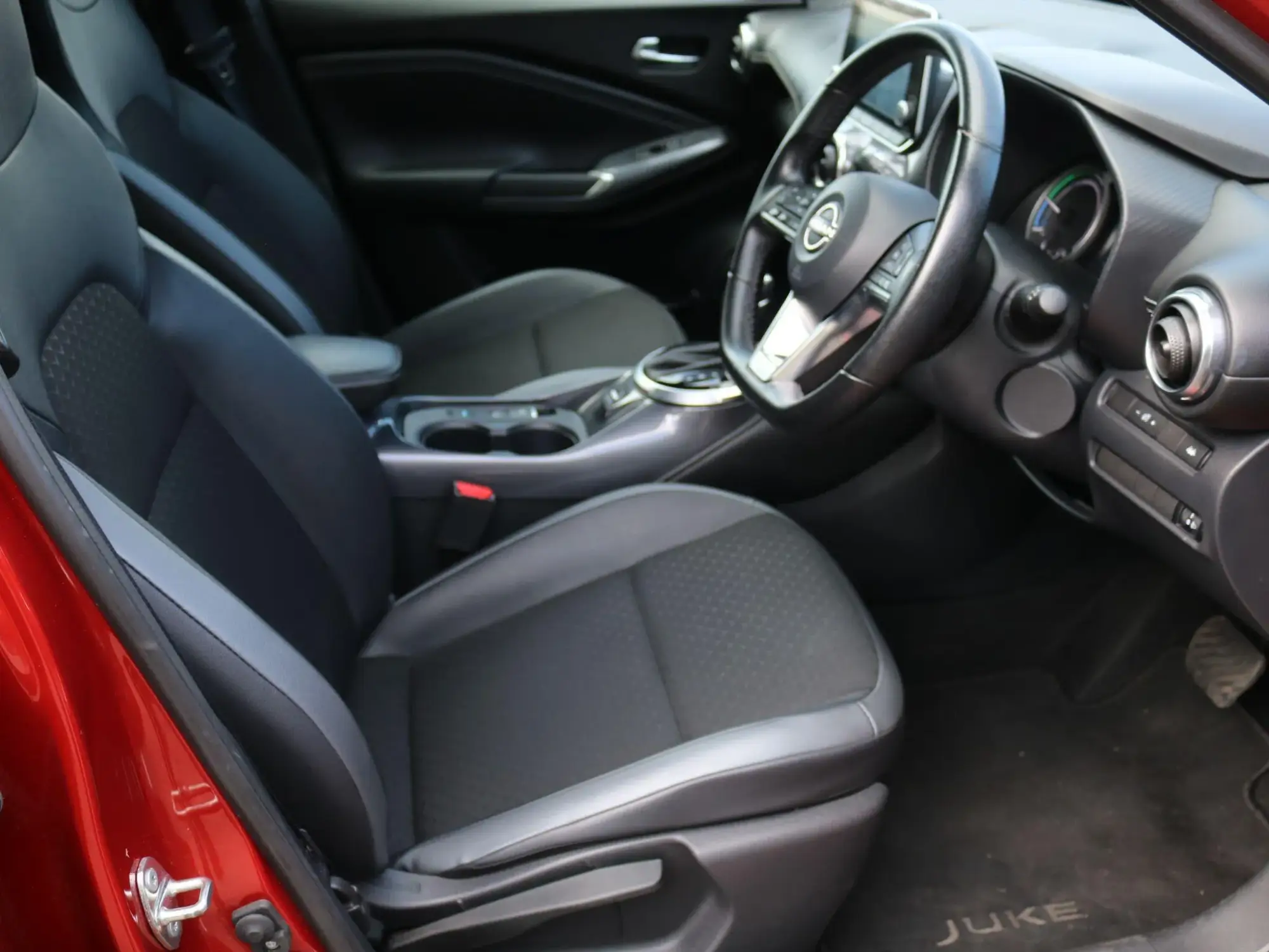 Nissan Juke Hybrid Image 11 Nissan Juke Hybrid Image 11