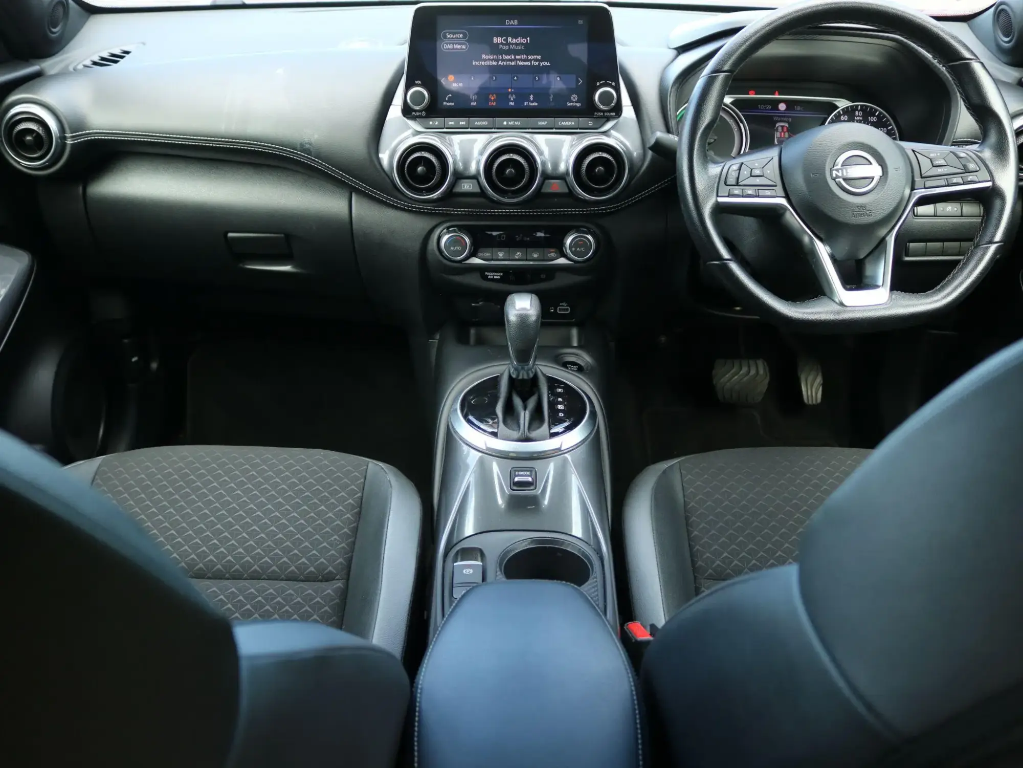 Nissan Juke Hybrid Image 12 Nissan Juke Hybrid Image 12