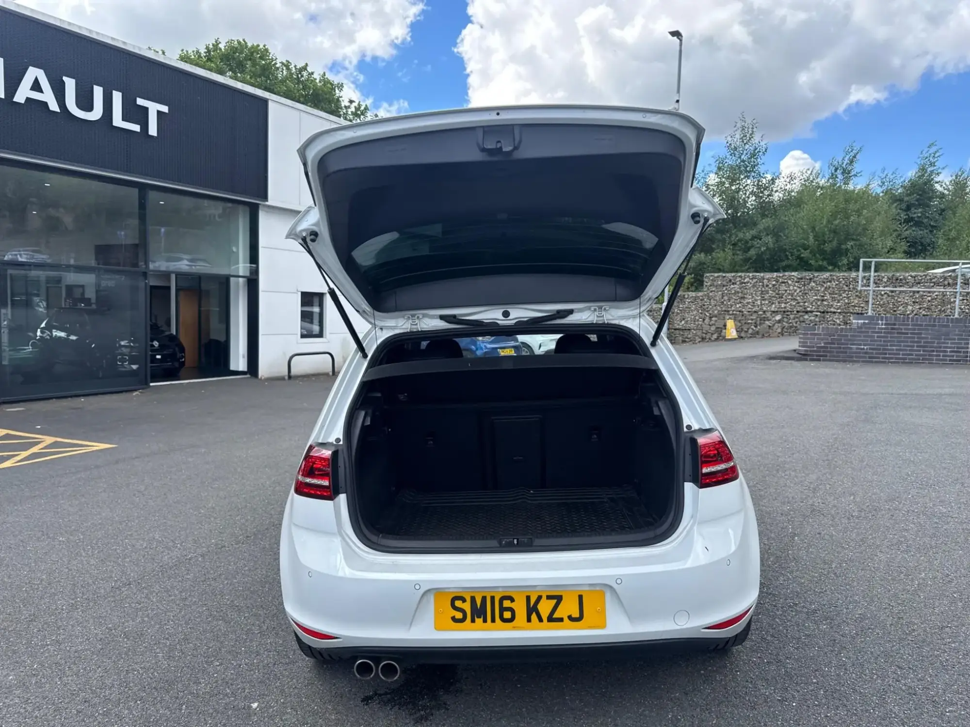 Volkswagen Golf Image 20