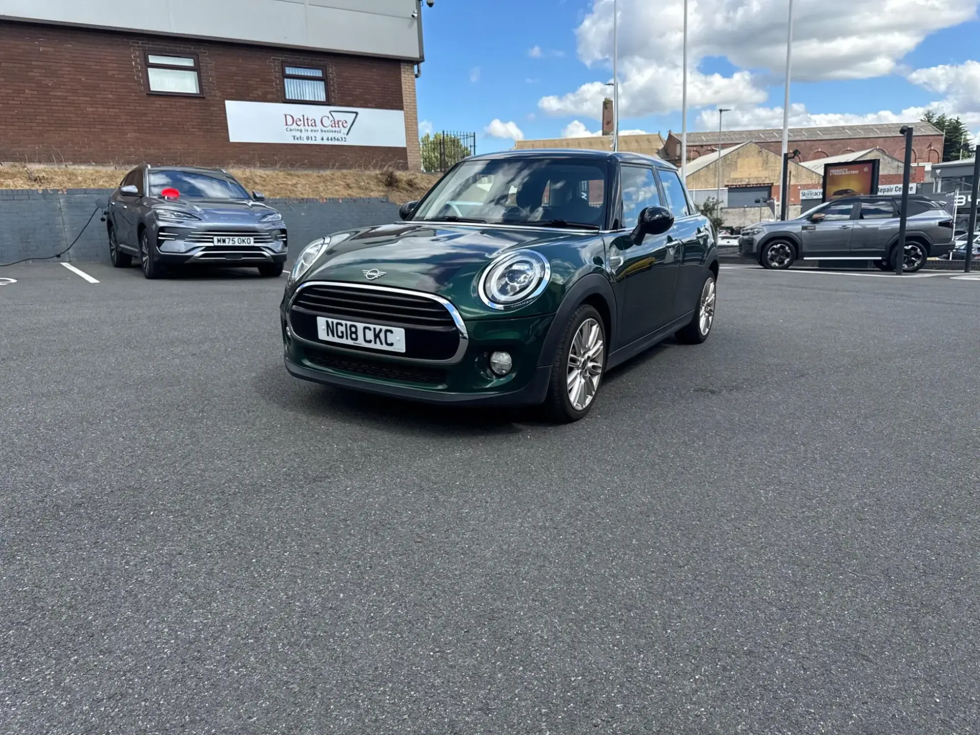 MINI Hatch 5-Door Hatch Cooper NG18CKC Image 3