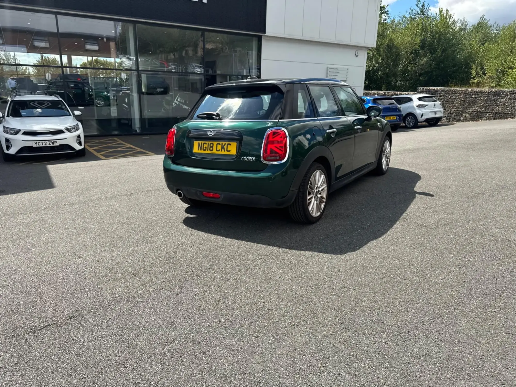 MINI Hatch Image 9 MINI Hatch Image 9