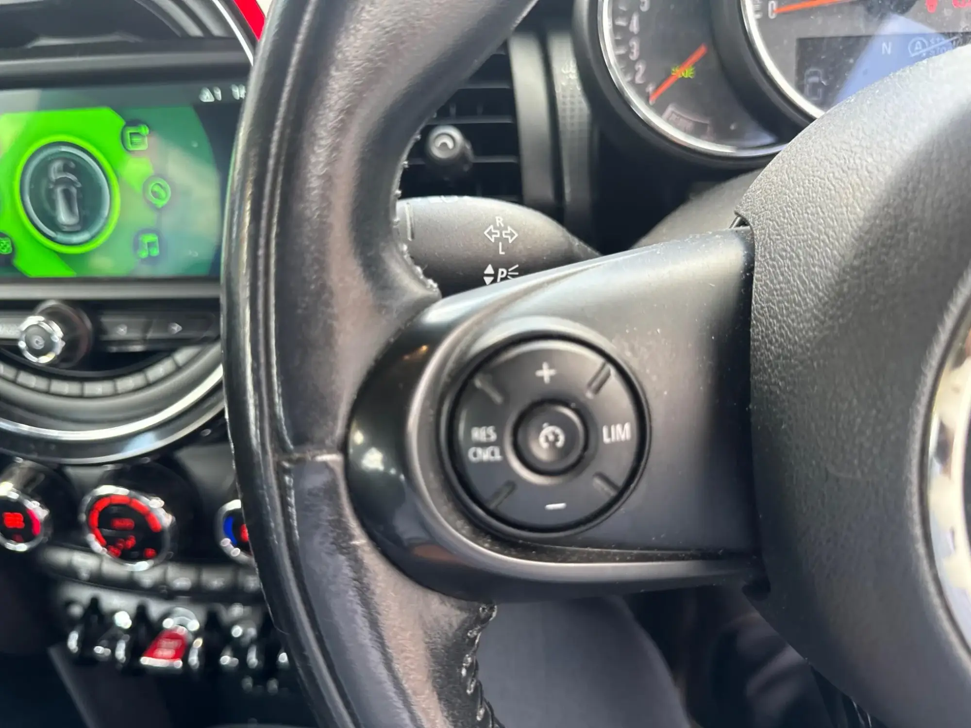 MINI Hatch Image 16 MINI Hatch Image 16
