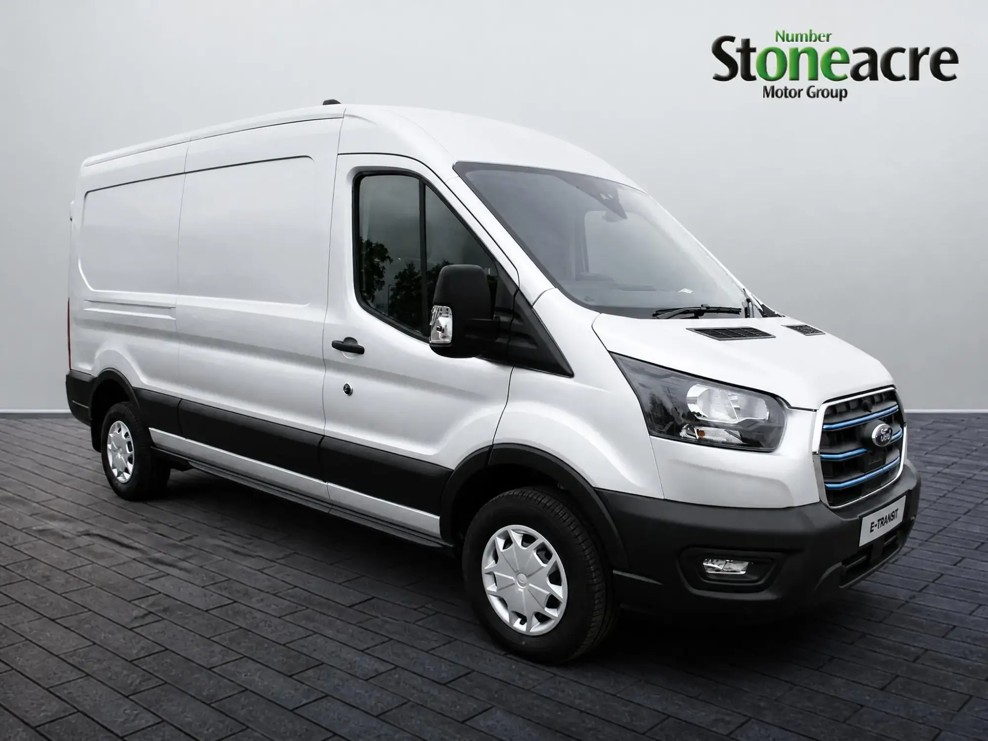 Ford E-Transit 350 68kWh Leader Auto RWD L2 H2 5dr YB26UCV Image 1