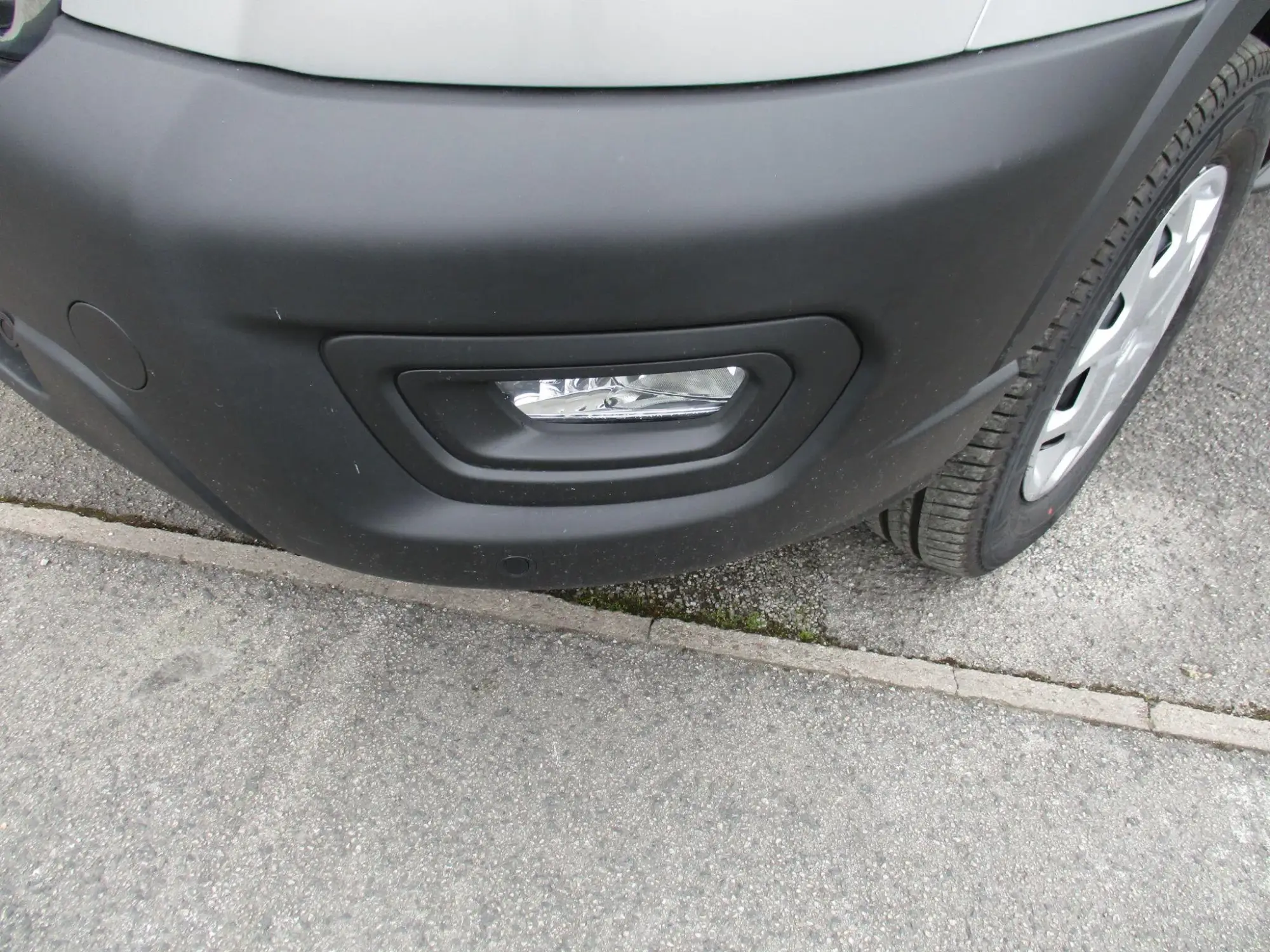 Ford E-Transit Image 9