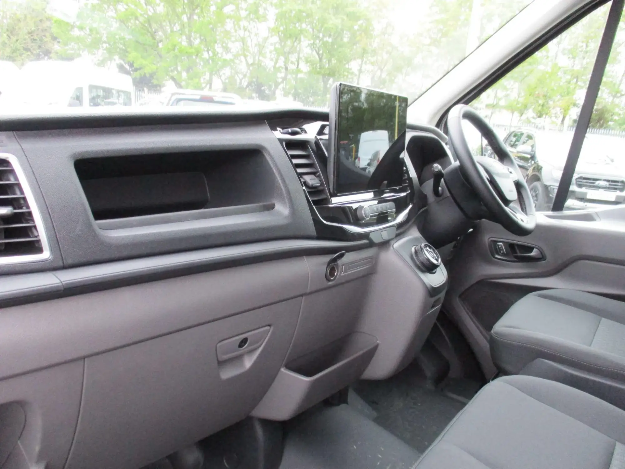 Ford E-Transit Image 13
