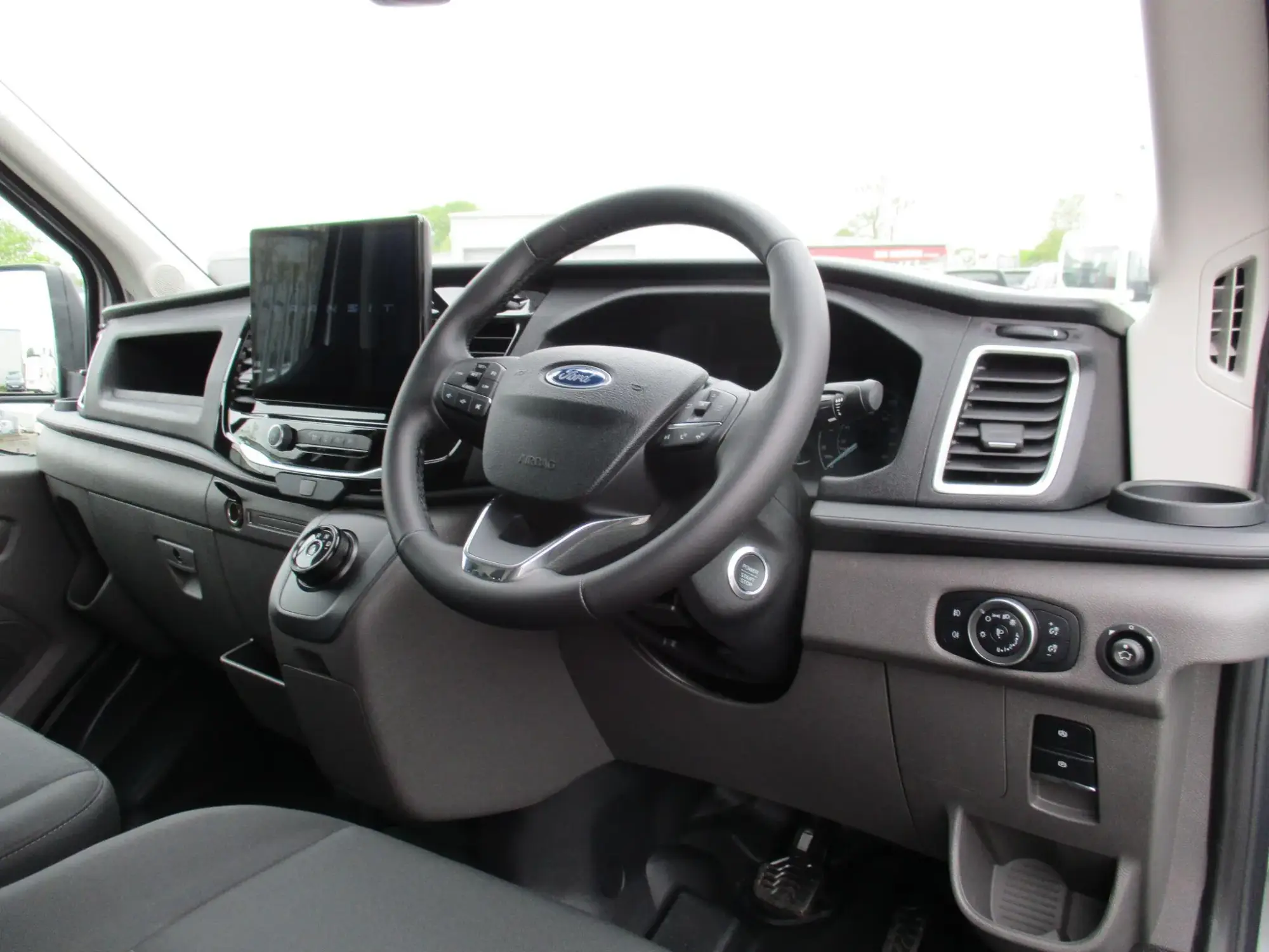 Ford E-Transit Image 14