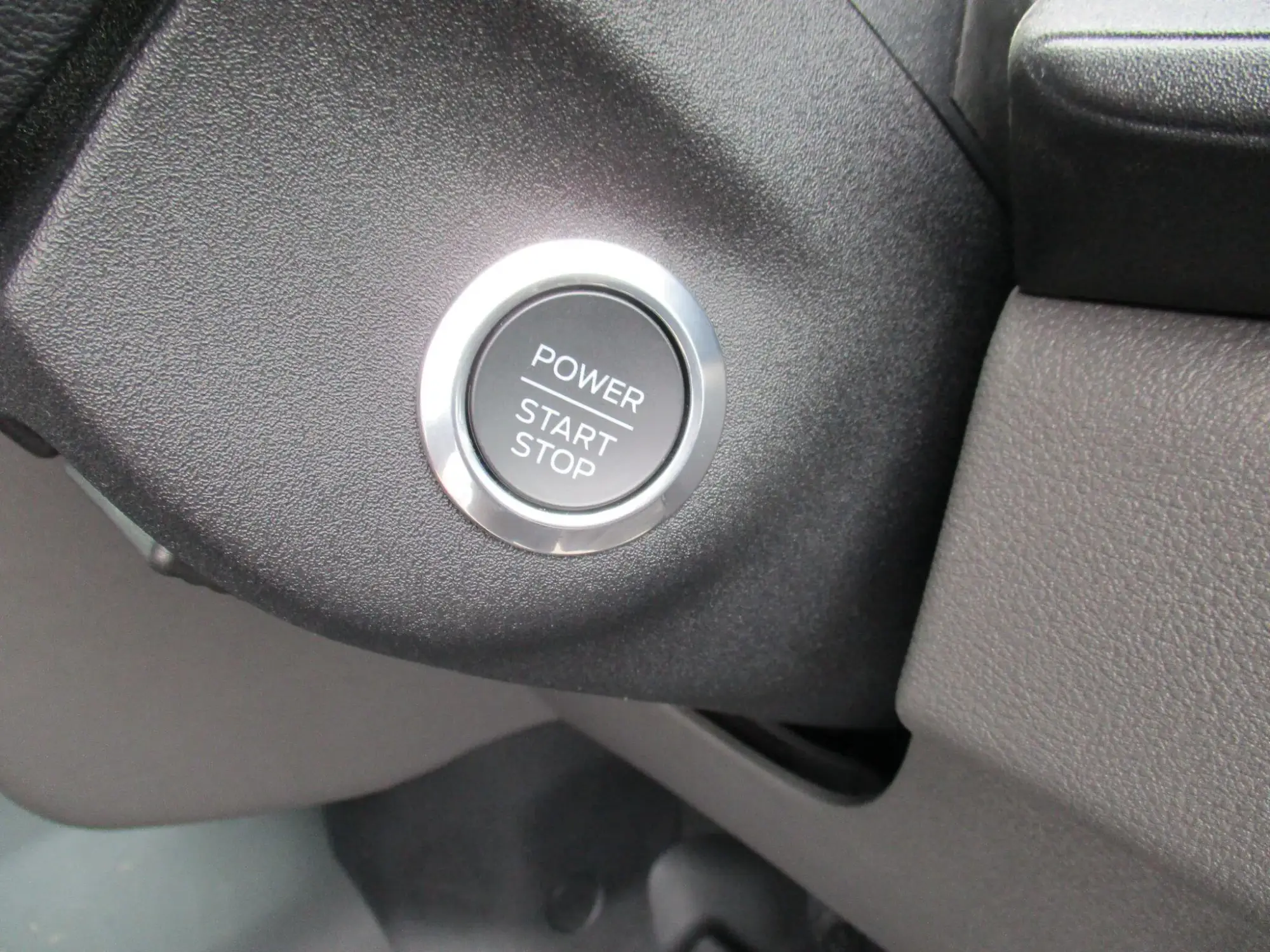 Ford E-Transit Image 16