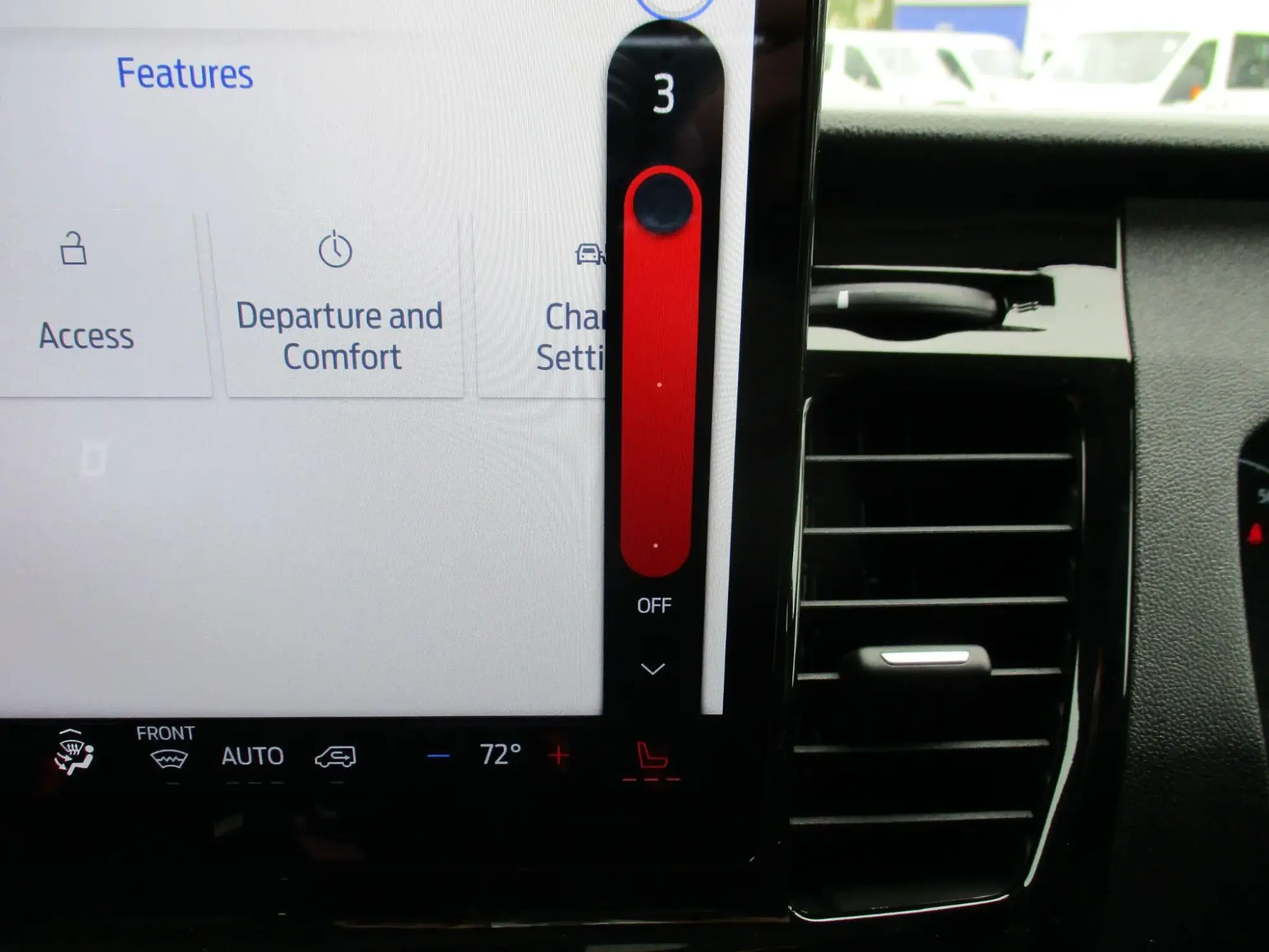 Ford E-Transit Image 25