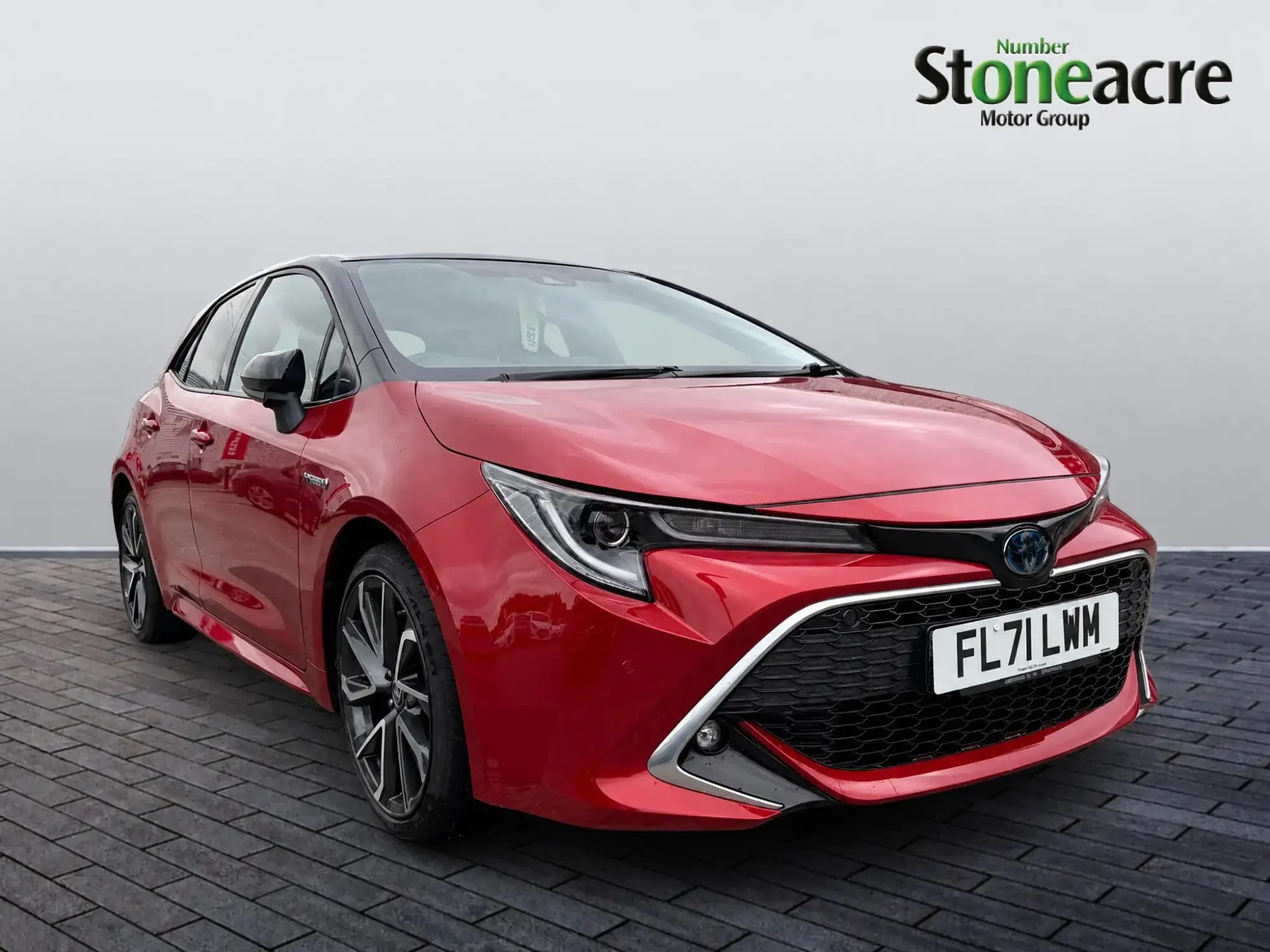 Toyota Corolla Hatchback 1.8 VVT-h GPF Excel Hatchback 5dr Petrol Hybrid CVT Euro 6 (s/s) (122 ps) FL71LWM Image 1