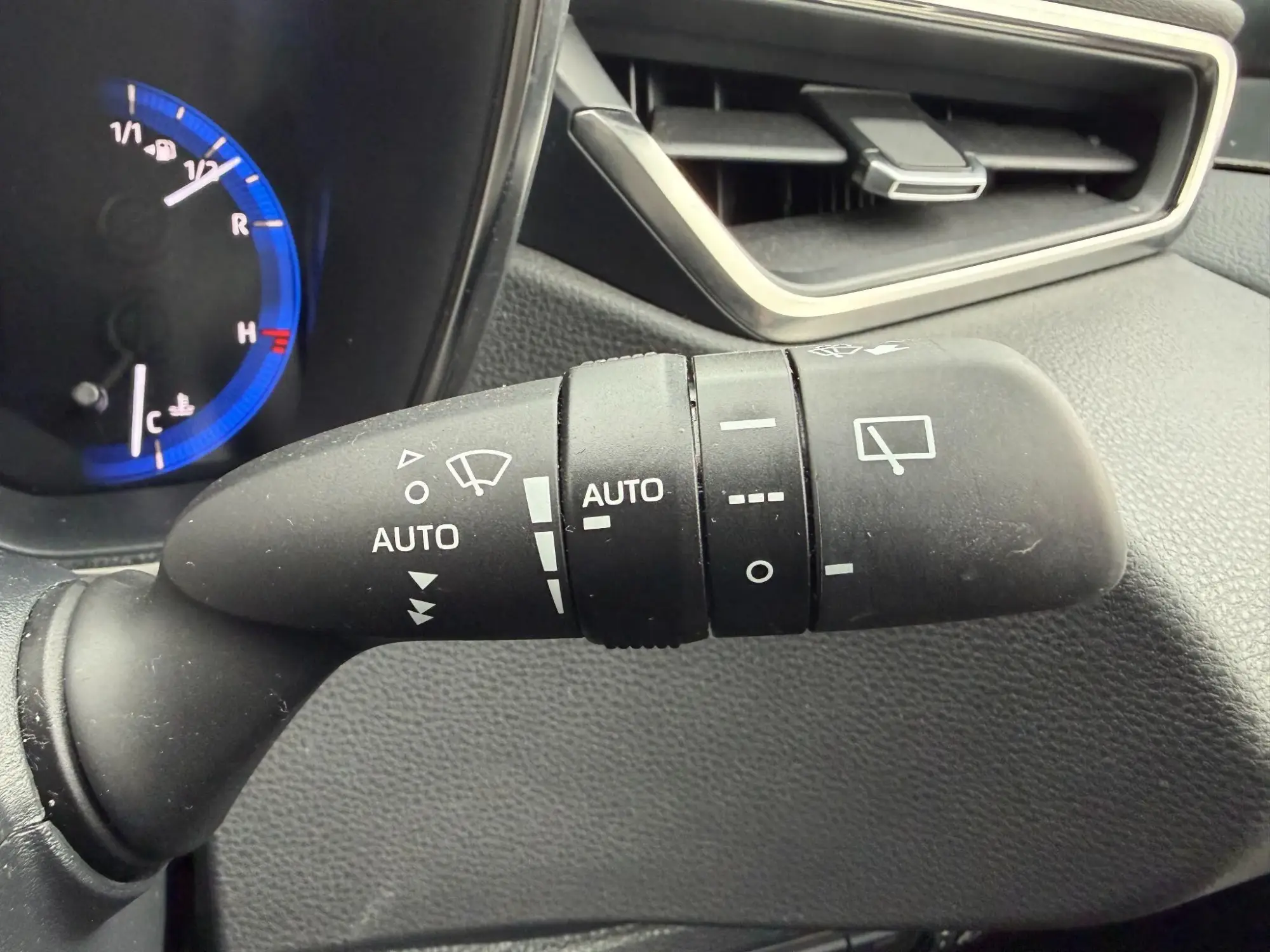 Toyota Corolla Hatchback Image 24 Toyota Corolla Hatchback Image 24