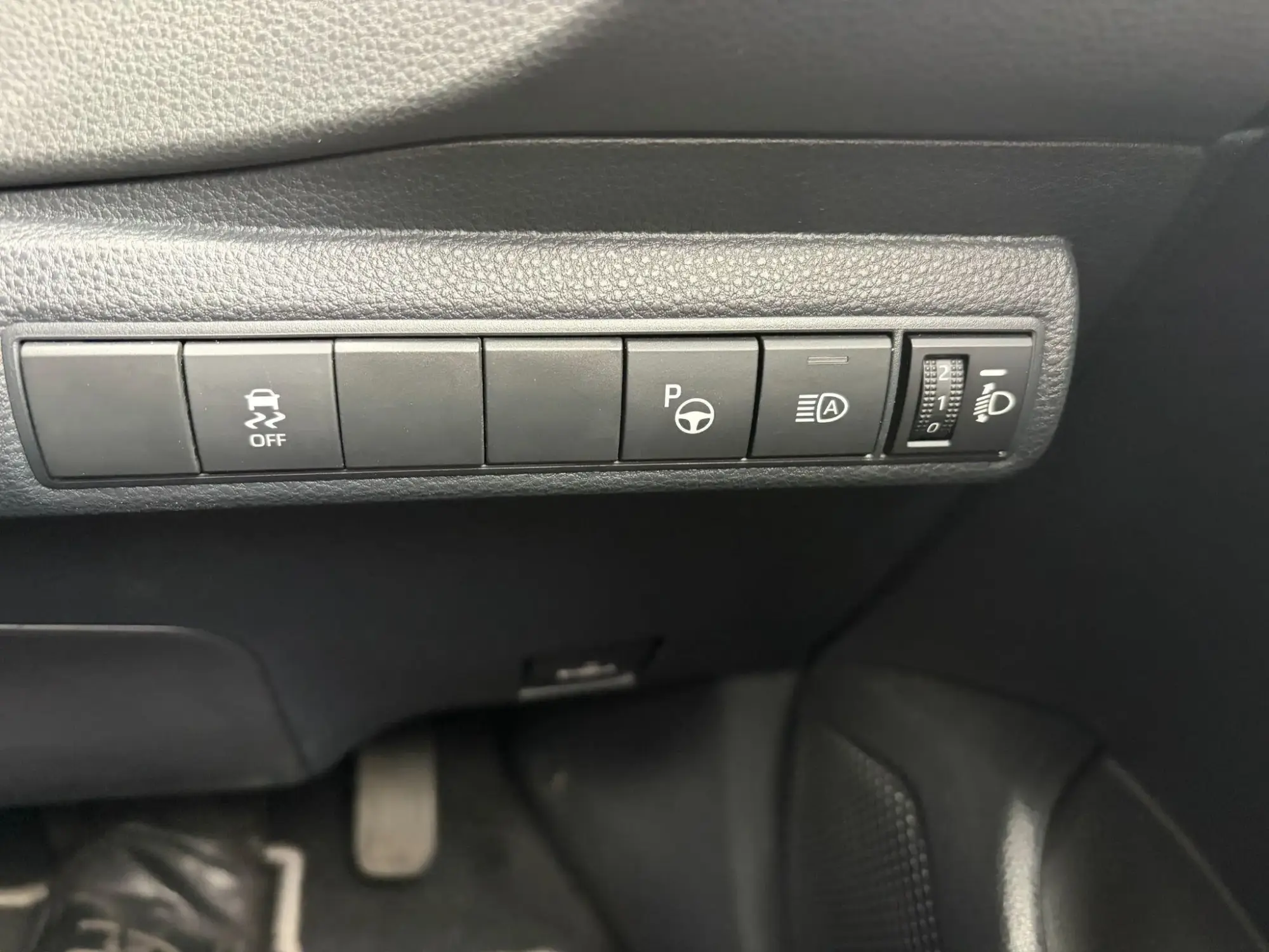 Toyota Corolla Hatchback Image 26 Toyota Corolla Hatchback Image 26