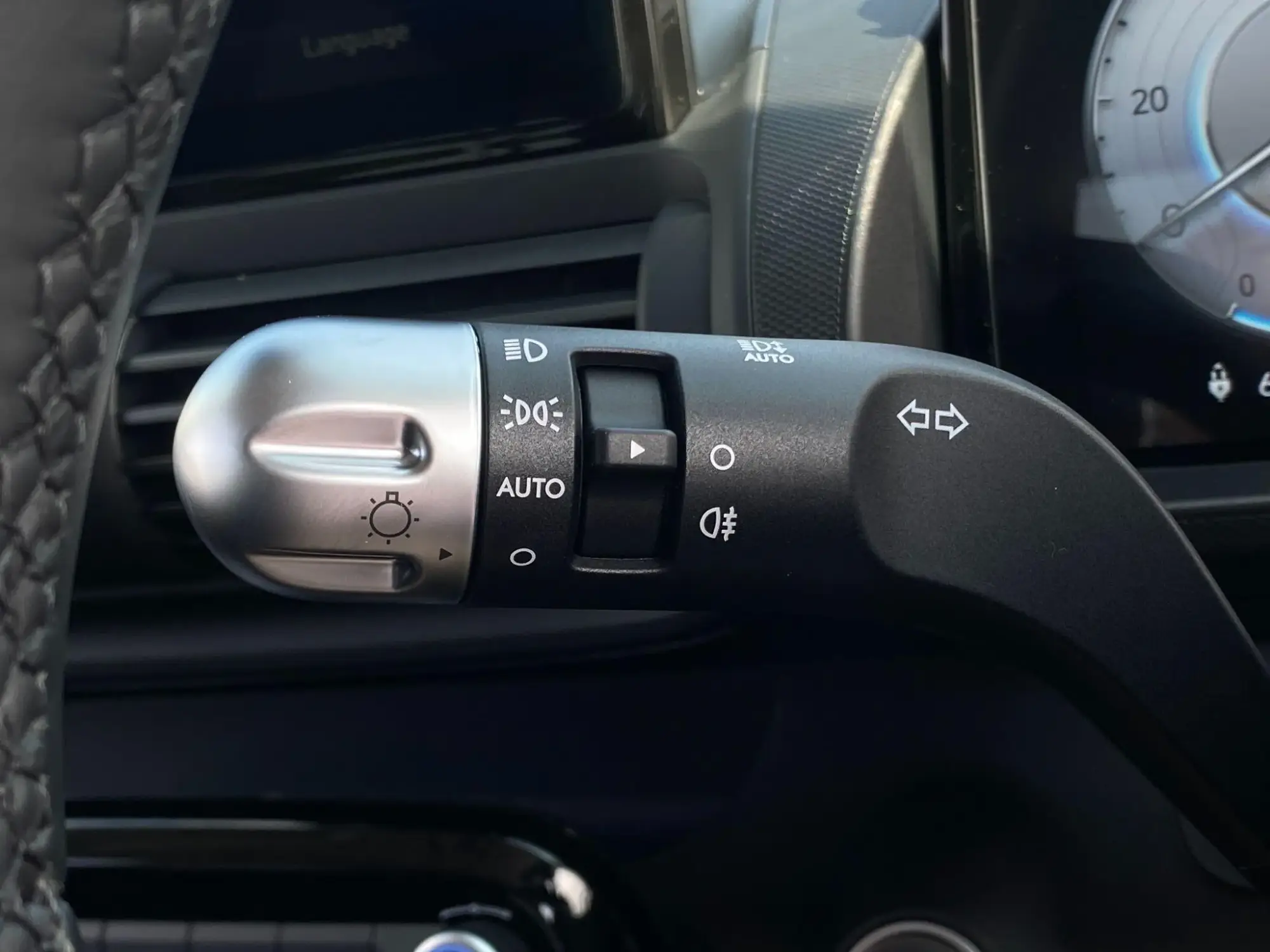 Hyundai INSTER Image 21