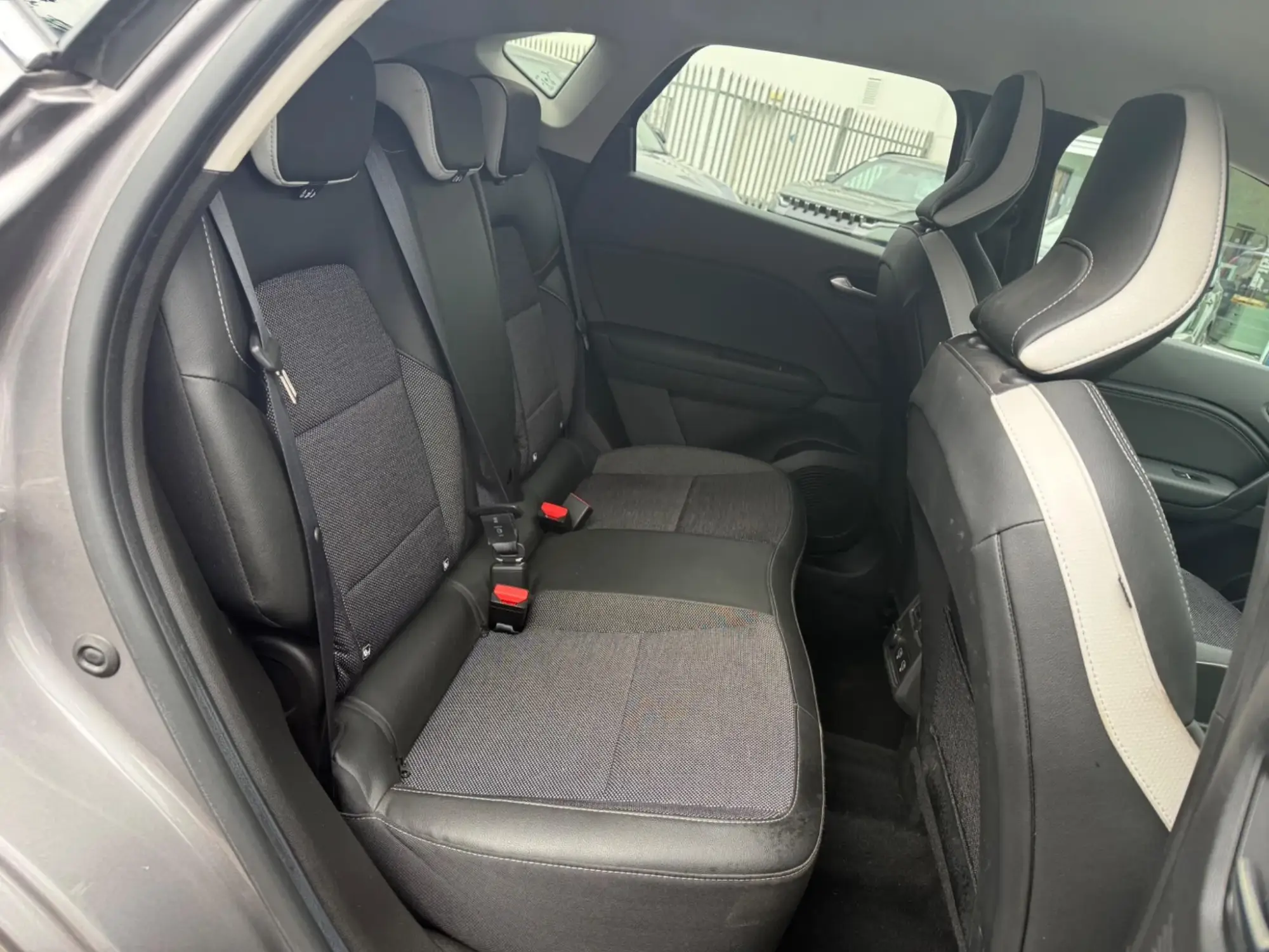 Renault Captur E-Tech Image 15 Renault Captur E-Tech Image 15
