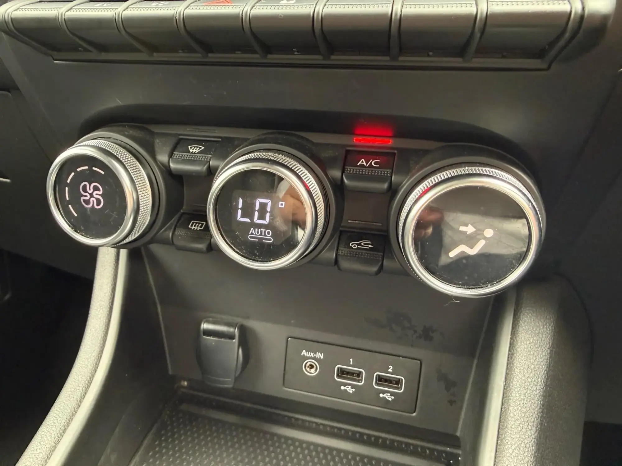 Renault Captur E-Tech Image 28 Renault Captur E-Tech Image 28