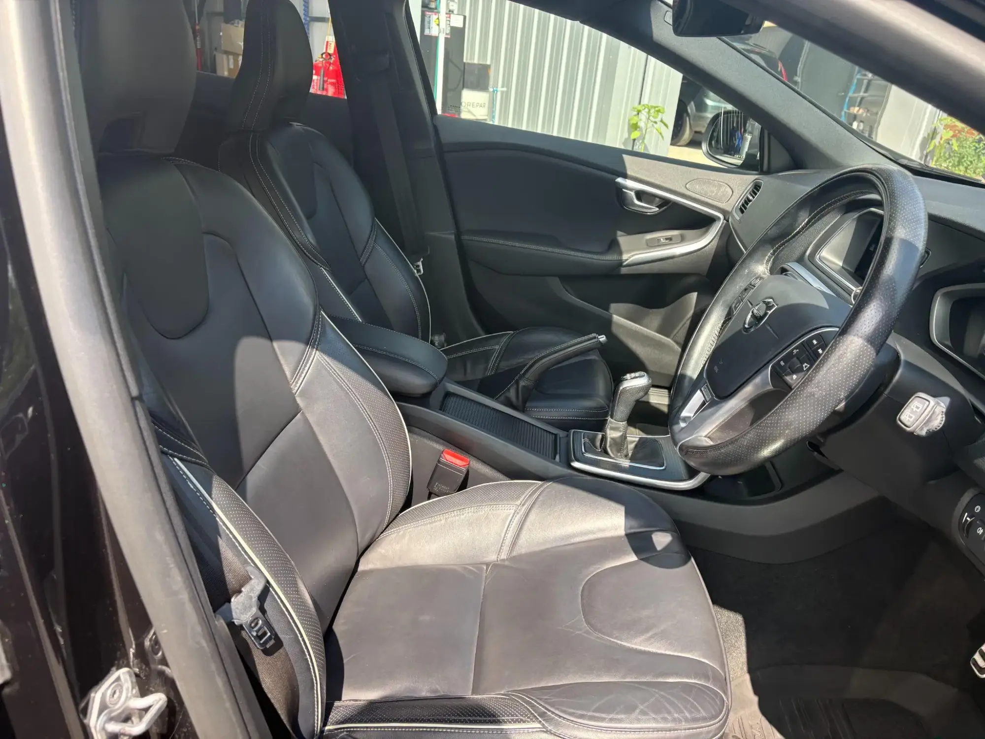 Volvo V40 Image 9 Volvo V40 Image 9