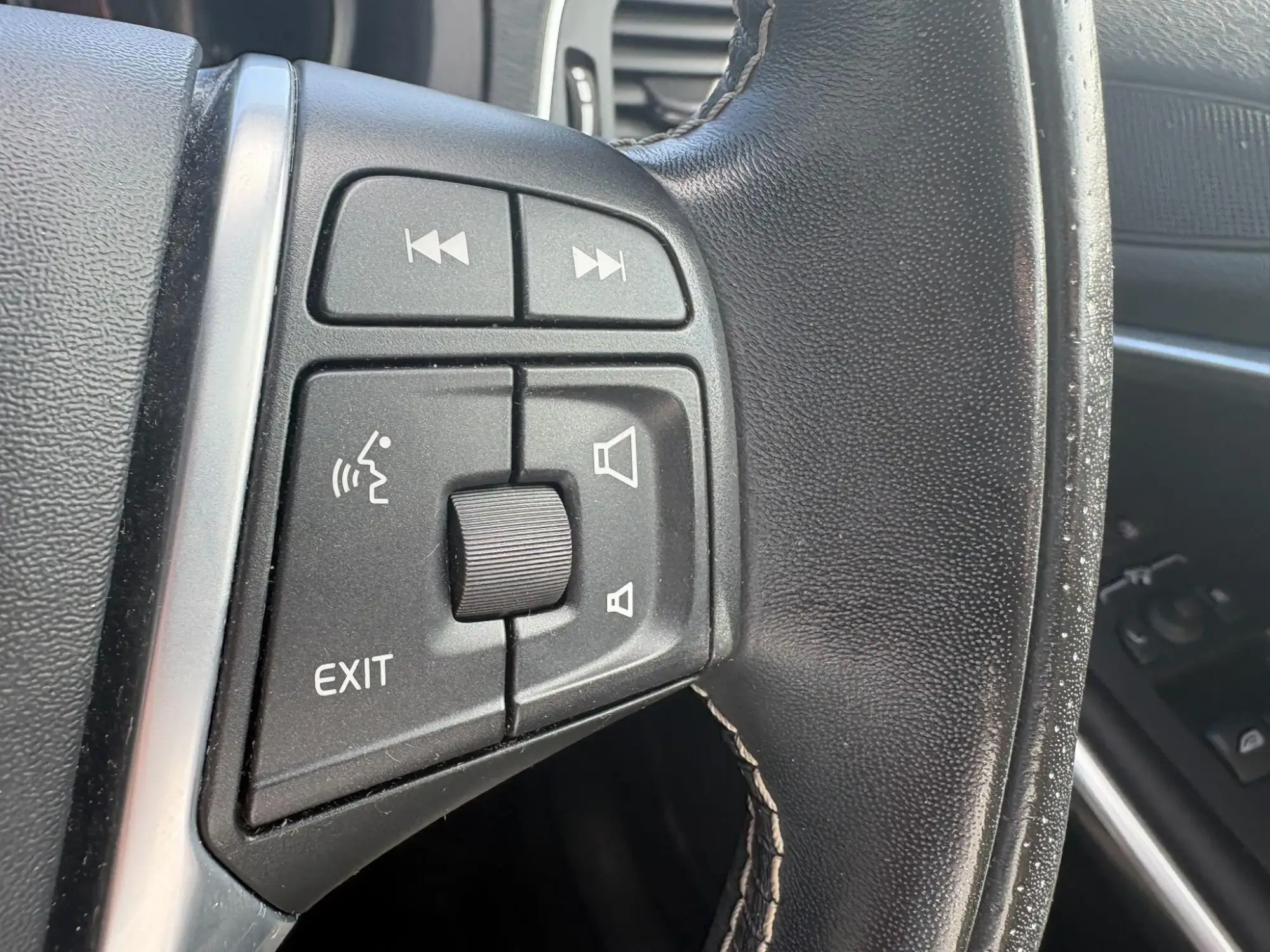 Volvo V40 Image 14 Volvo V40 Image 14