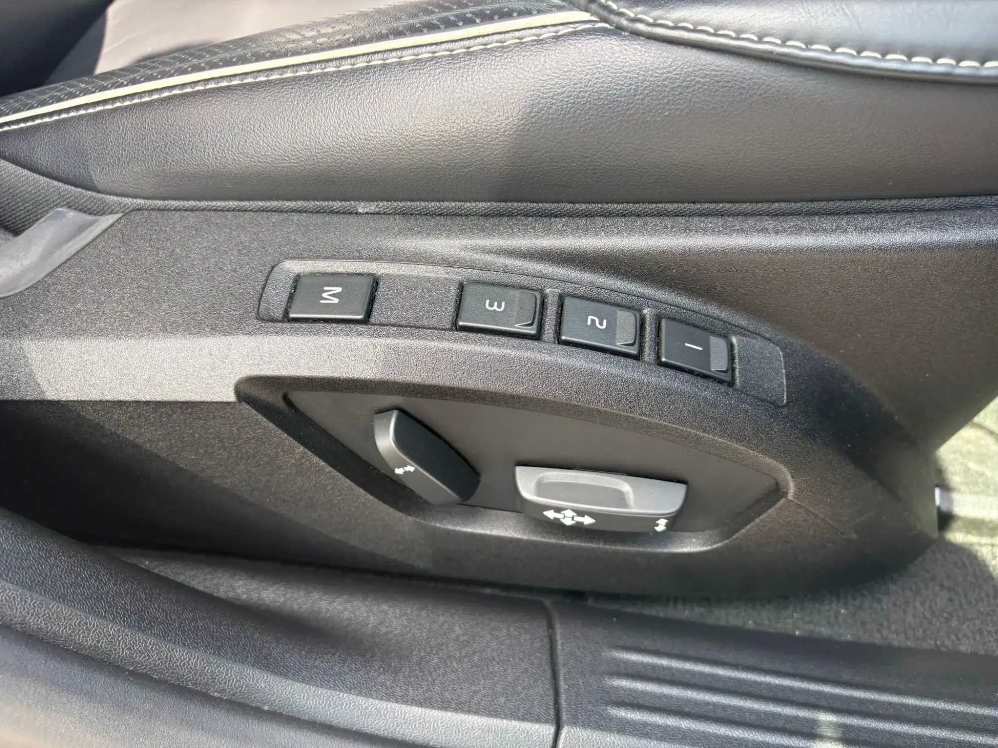 Volvo V40 Image 29 Volvo V40 Image 29