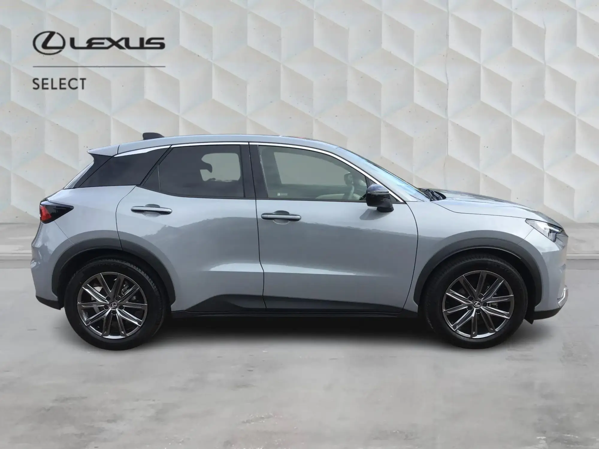 Lexus LBX 1.5 VVT-iE Premium Plus E-CVT Euro 6 (s/s) 5dr ND24DKK Image 2 Lexus LBX 1.5 VVT-iE Premium Plus E-CVT Euro 6 (s/s) 5dr ND24DKK Image 2