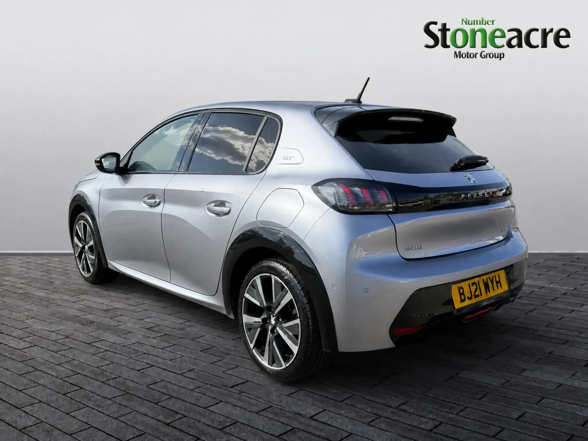 Peugeot 208 Image 6
