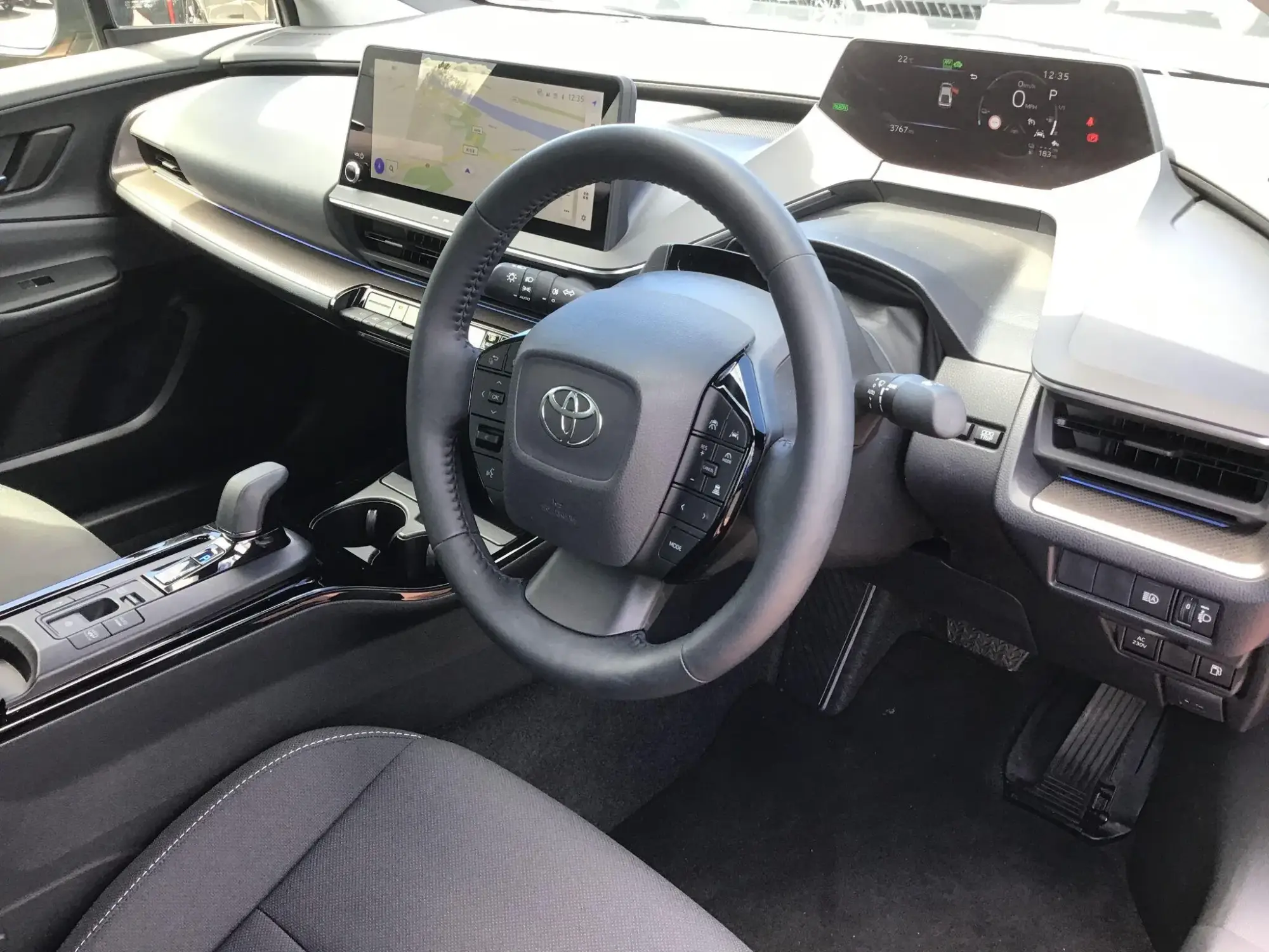 Toyota Prius Plug-in Hybrid Image 6