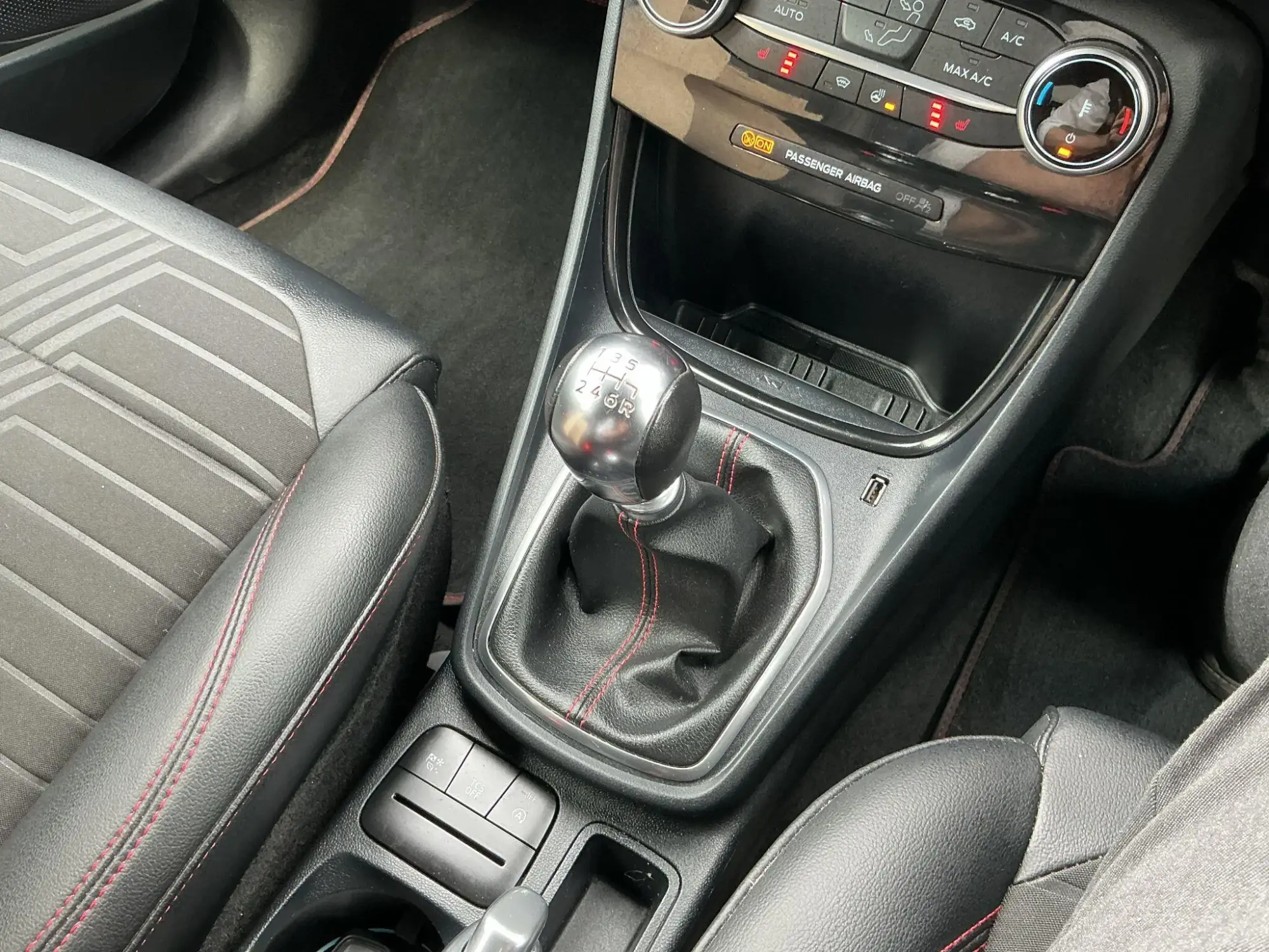 Ford Puma Image 11